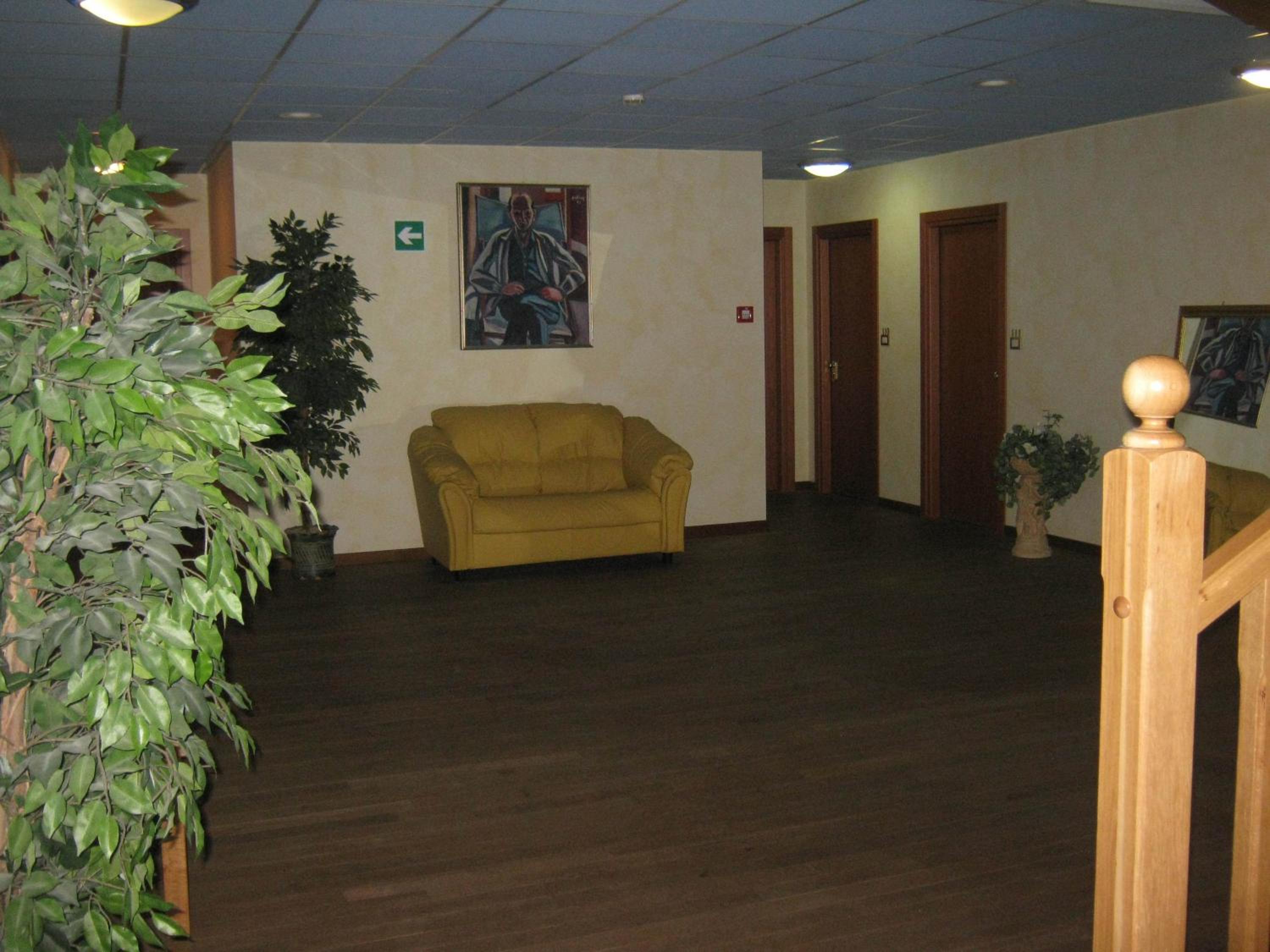 Lobby & Reception