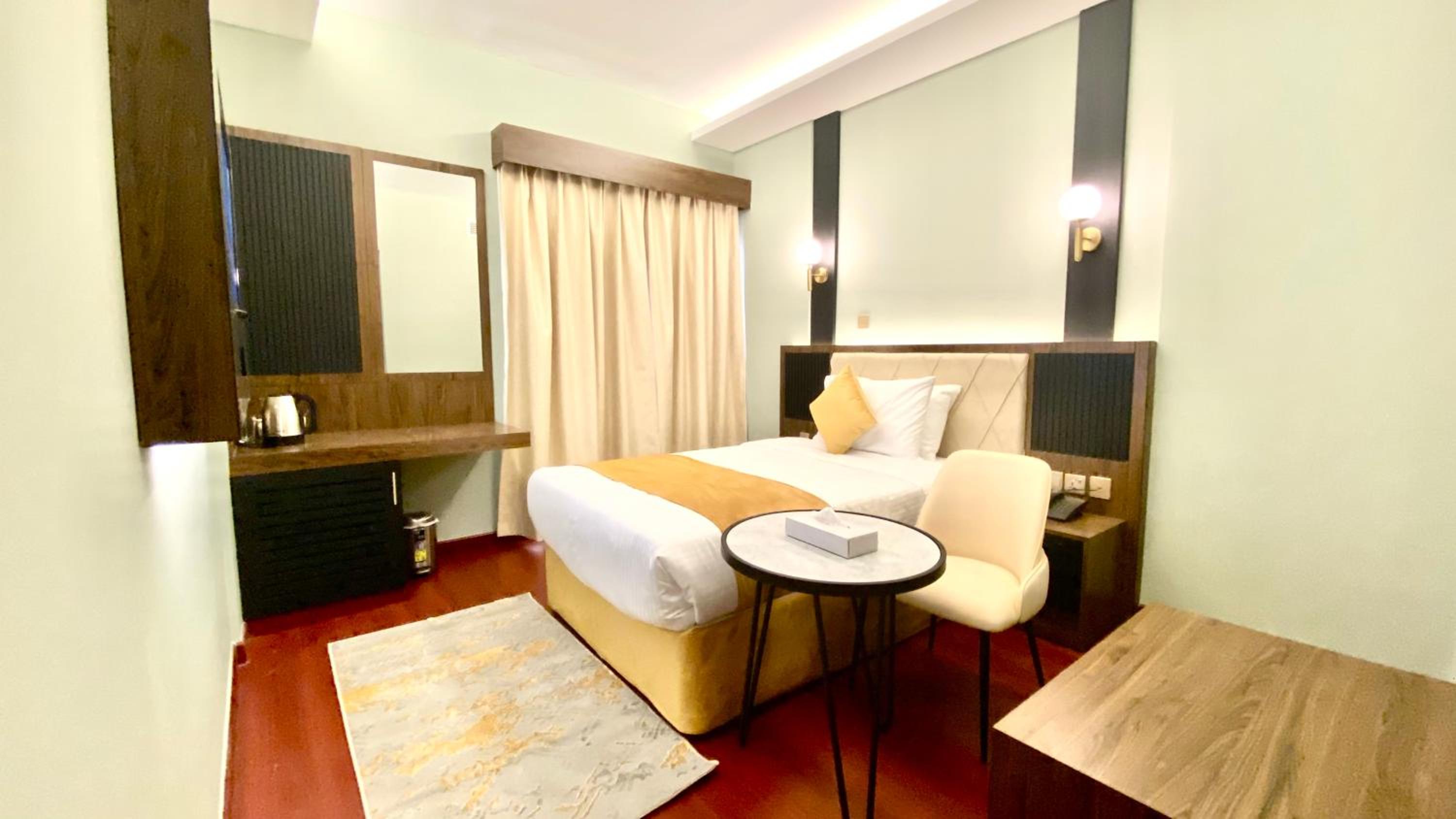 Concorde Inn Hotel
