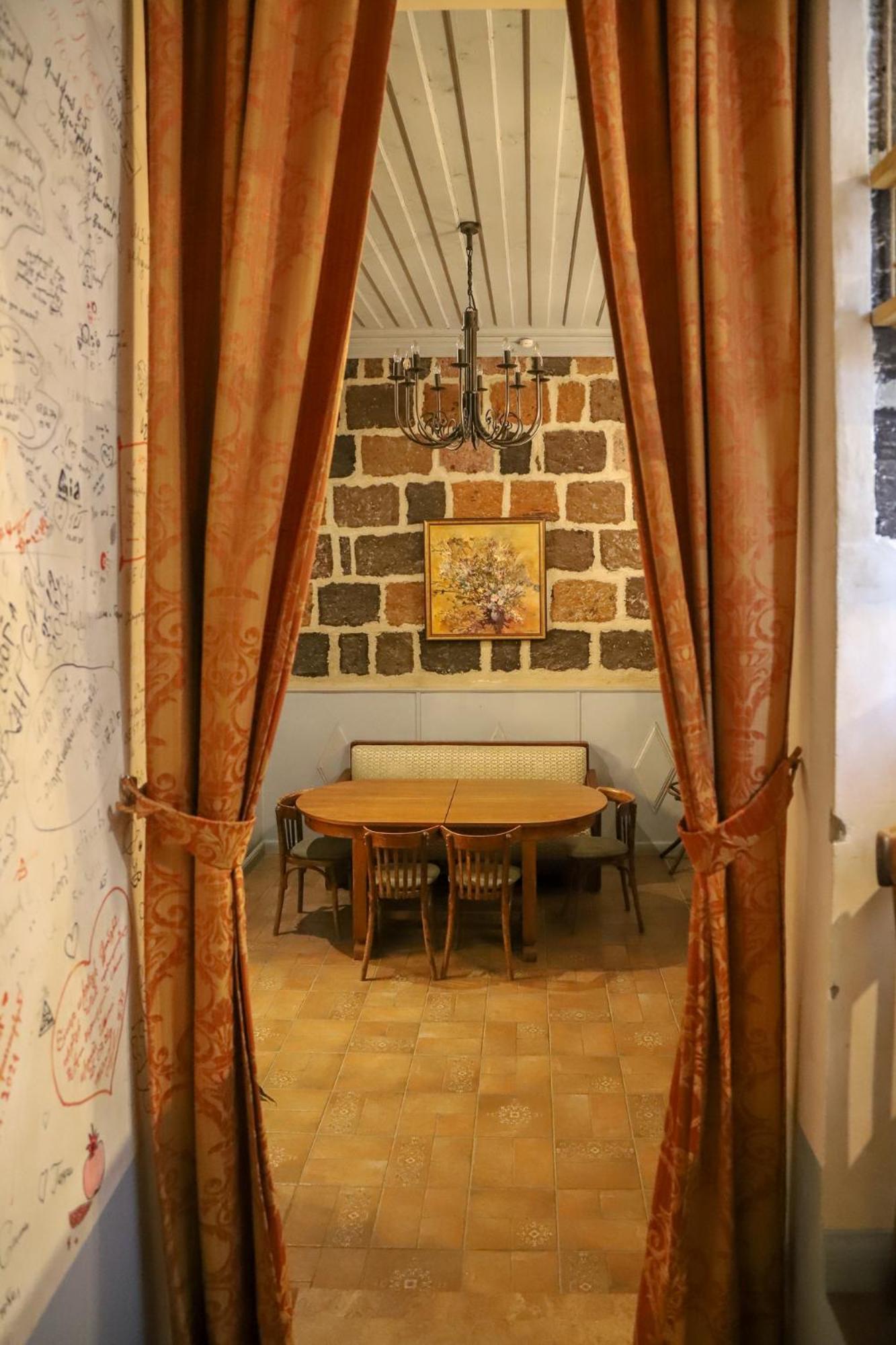 Nur Guest House