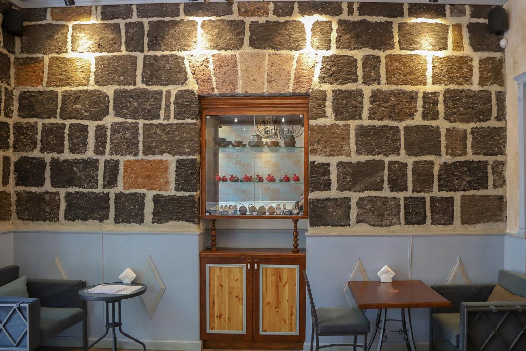 Nur Guest House