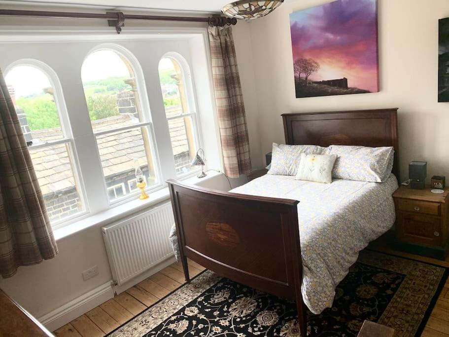 Artist Hideaway Main Street Haworth view 2