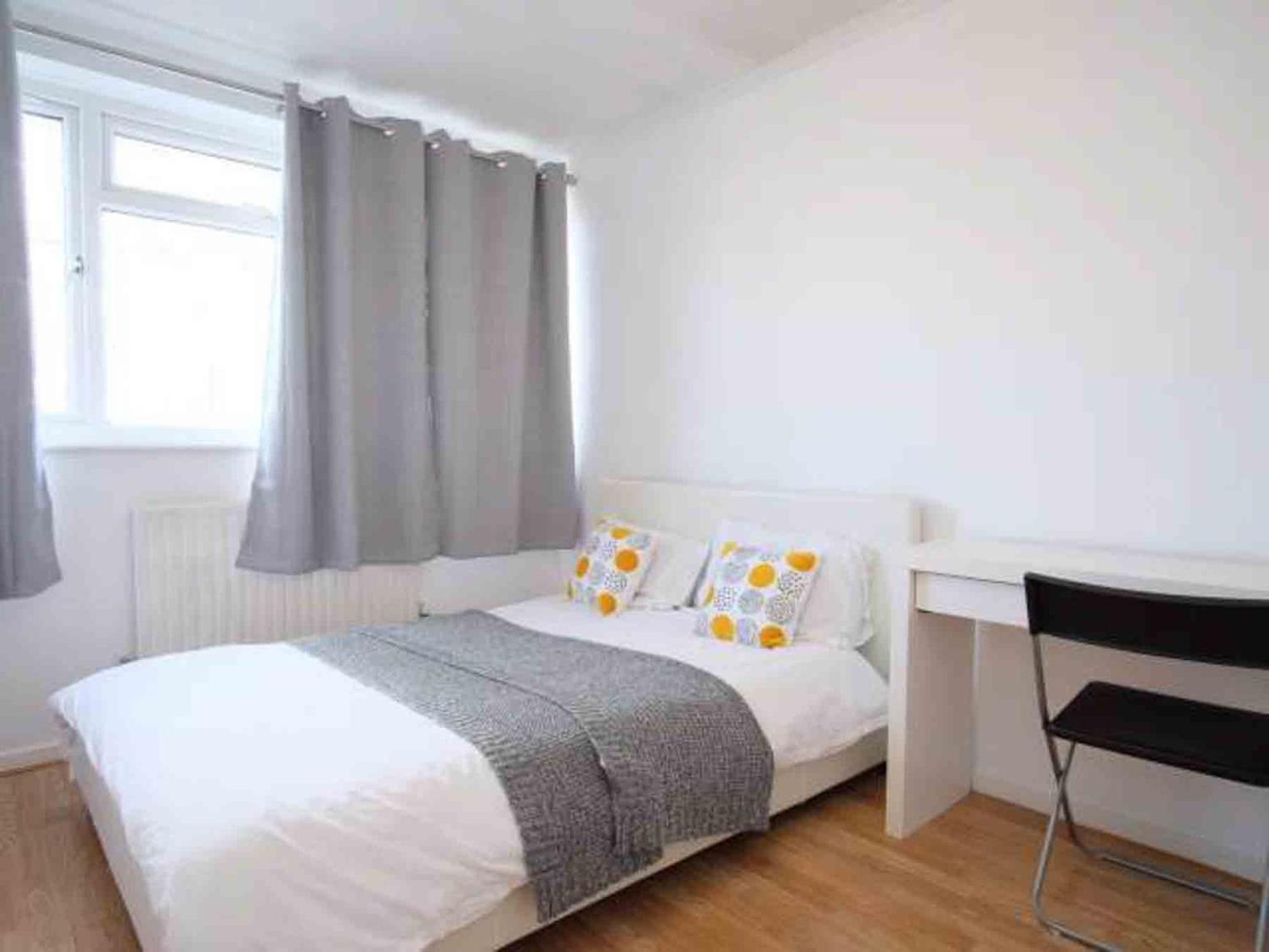 4 Bed, 3 Bath Apartment in City Centre view 5