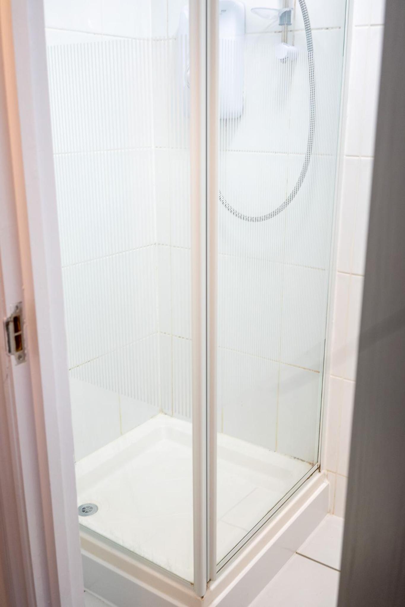 4 Bed, 3 Bath Apartment in City Centre view 2