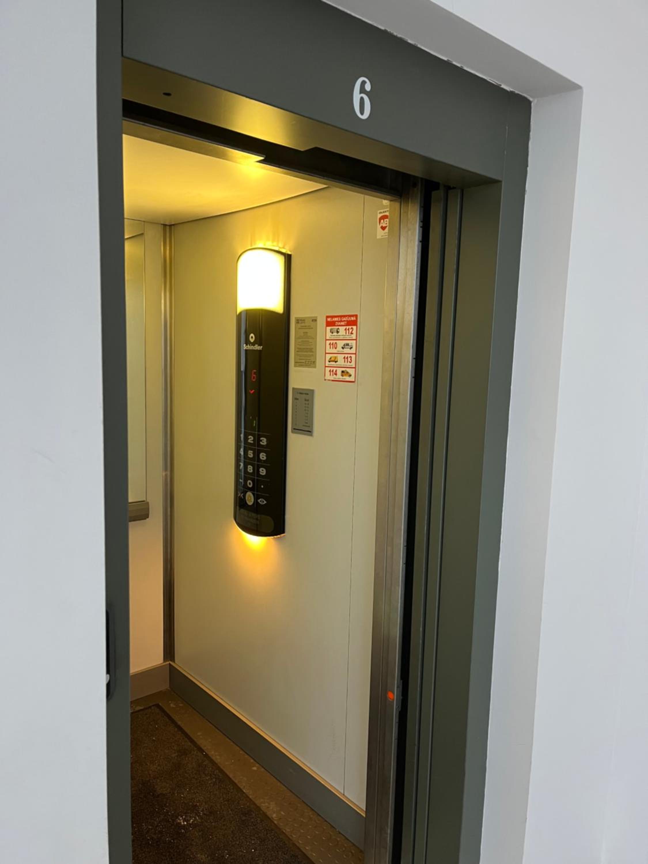 Photo 6