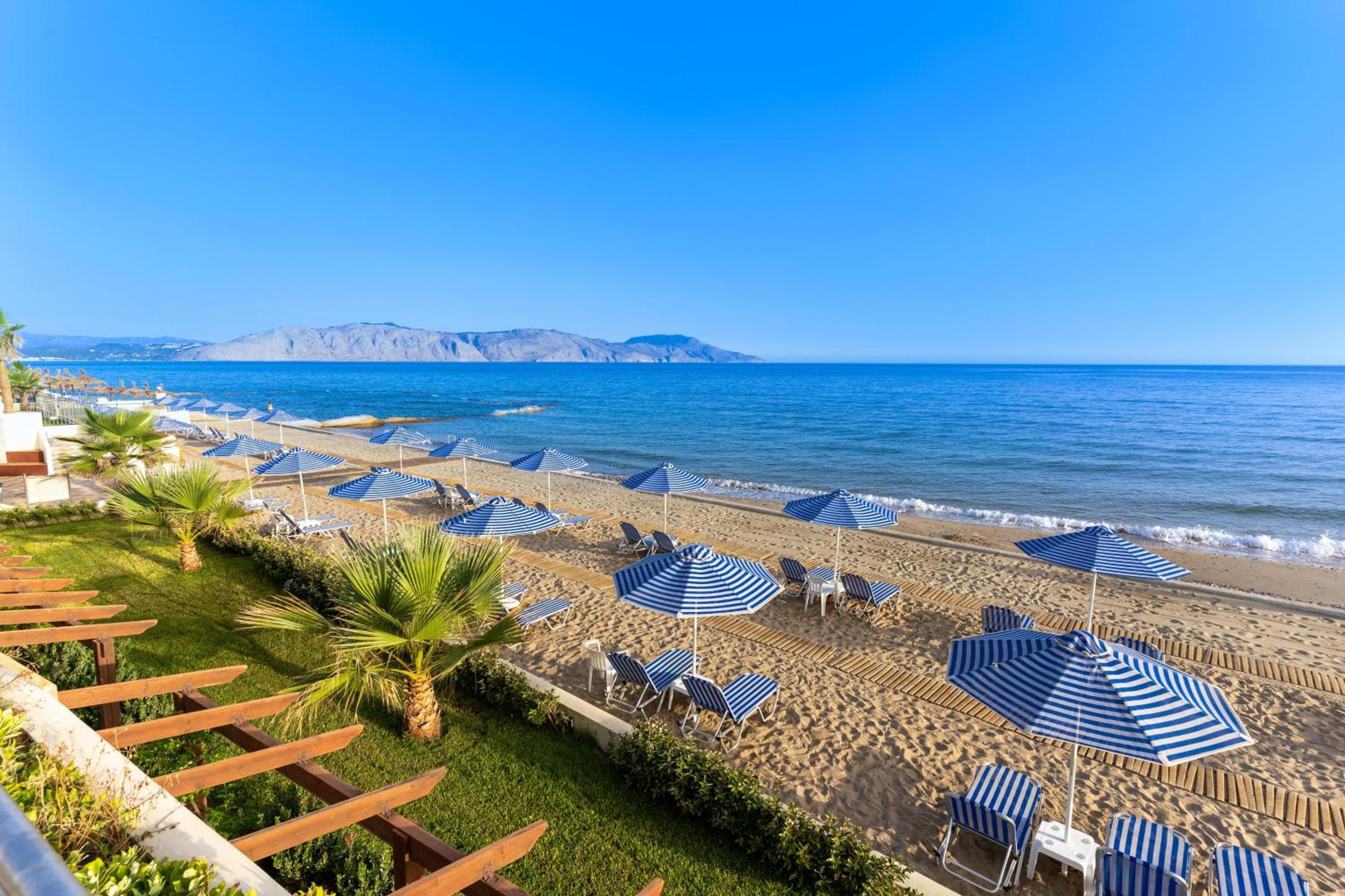 Hydramis Palace Beach Resort