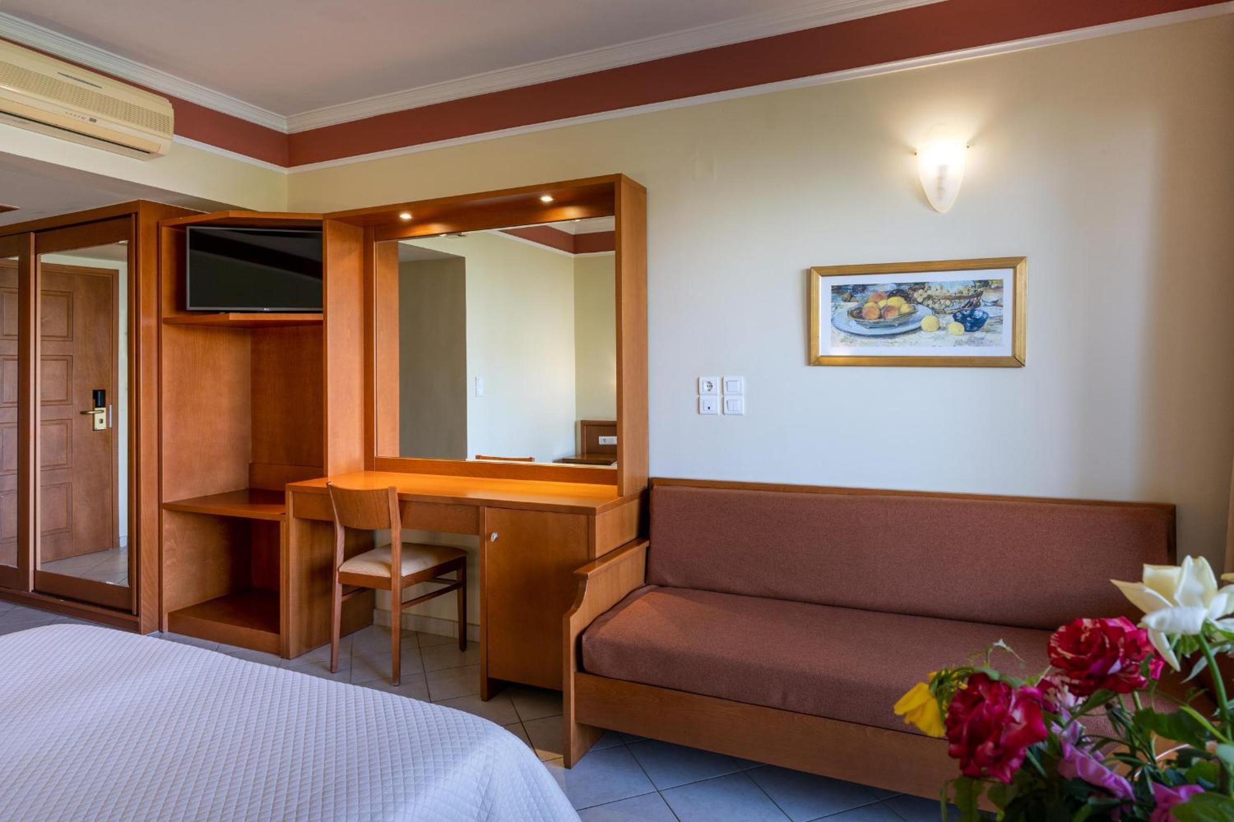 Hydramis Palace Beach Resort