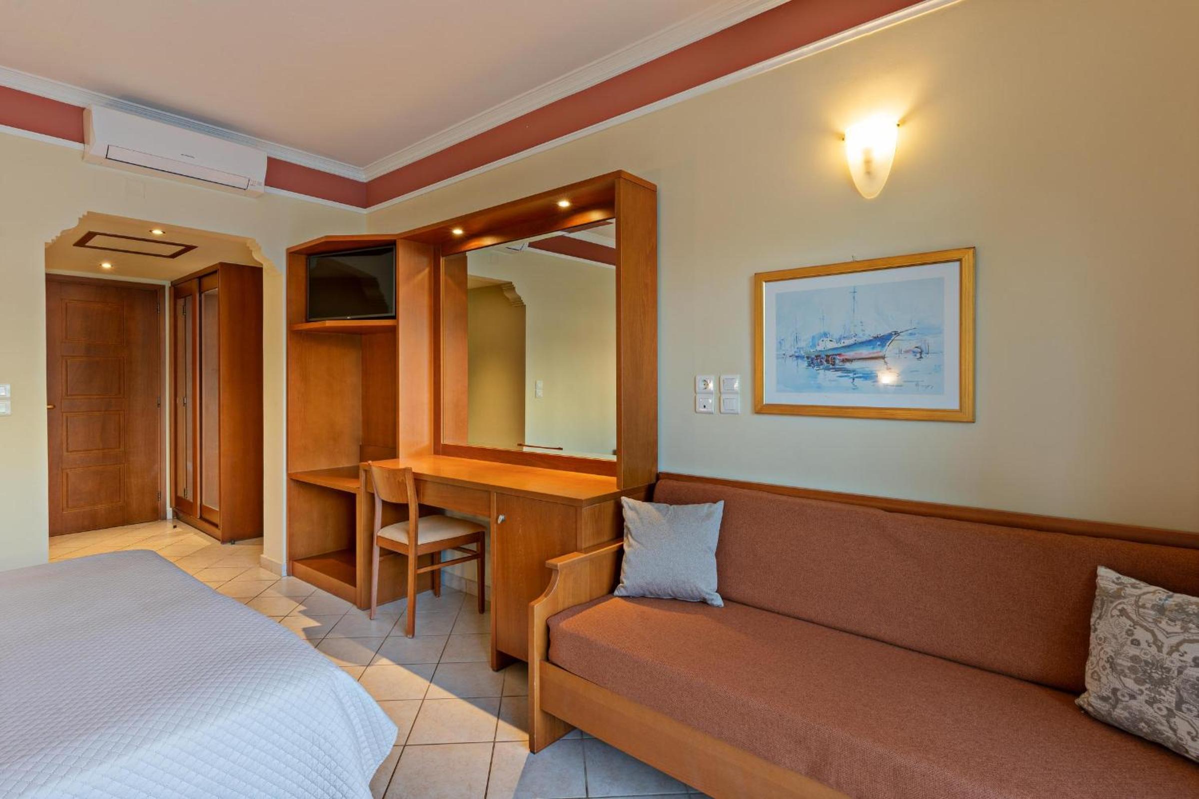 Hydramis Palace Beach Resort