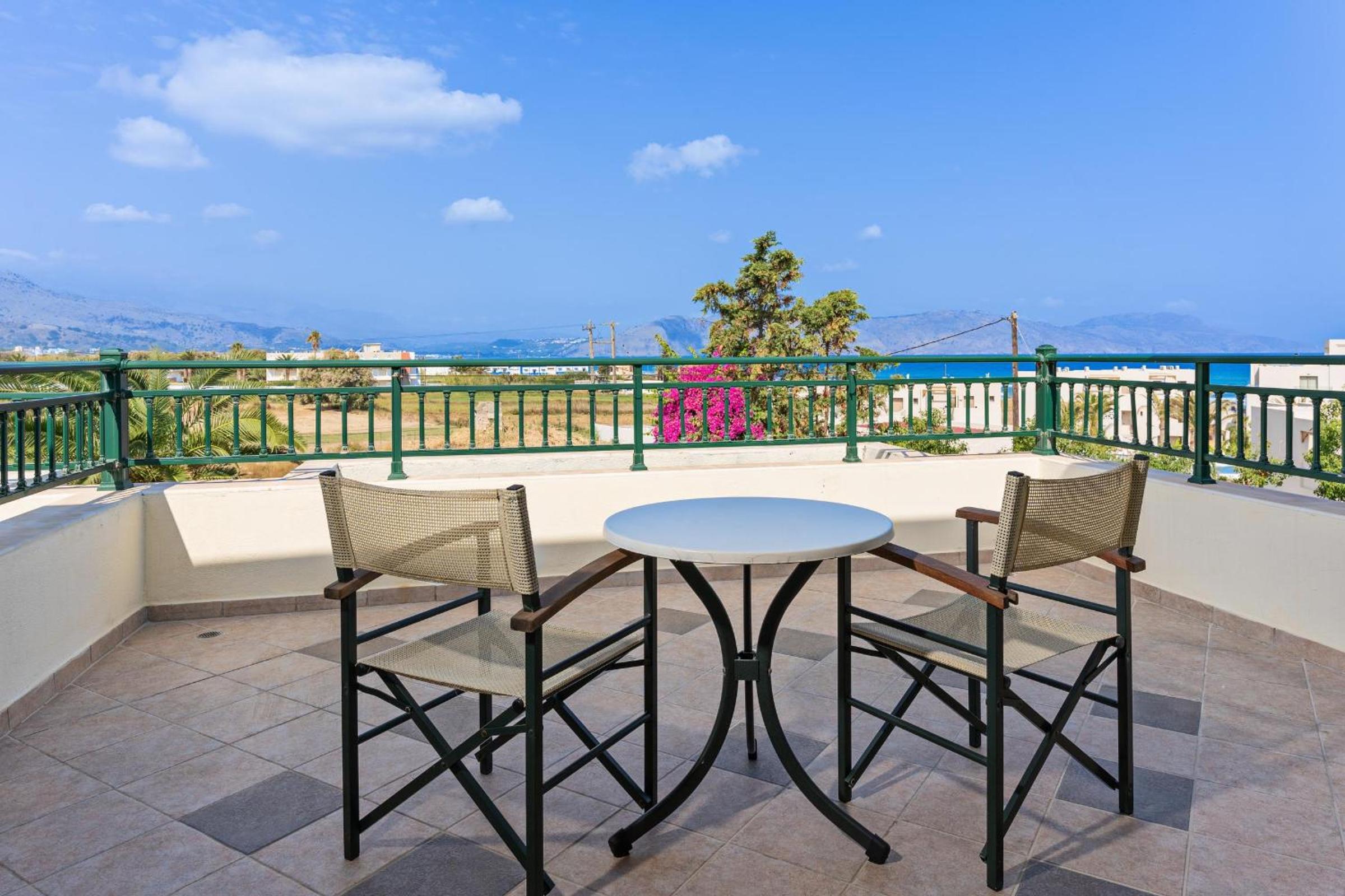 Hydramis Palace Beach Resort