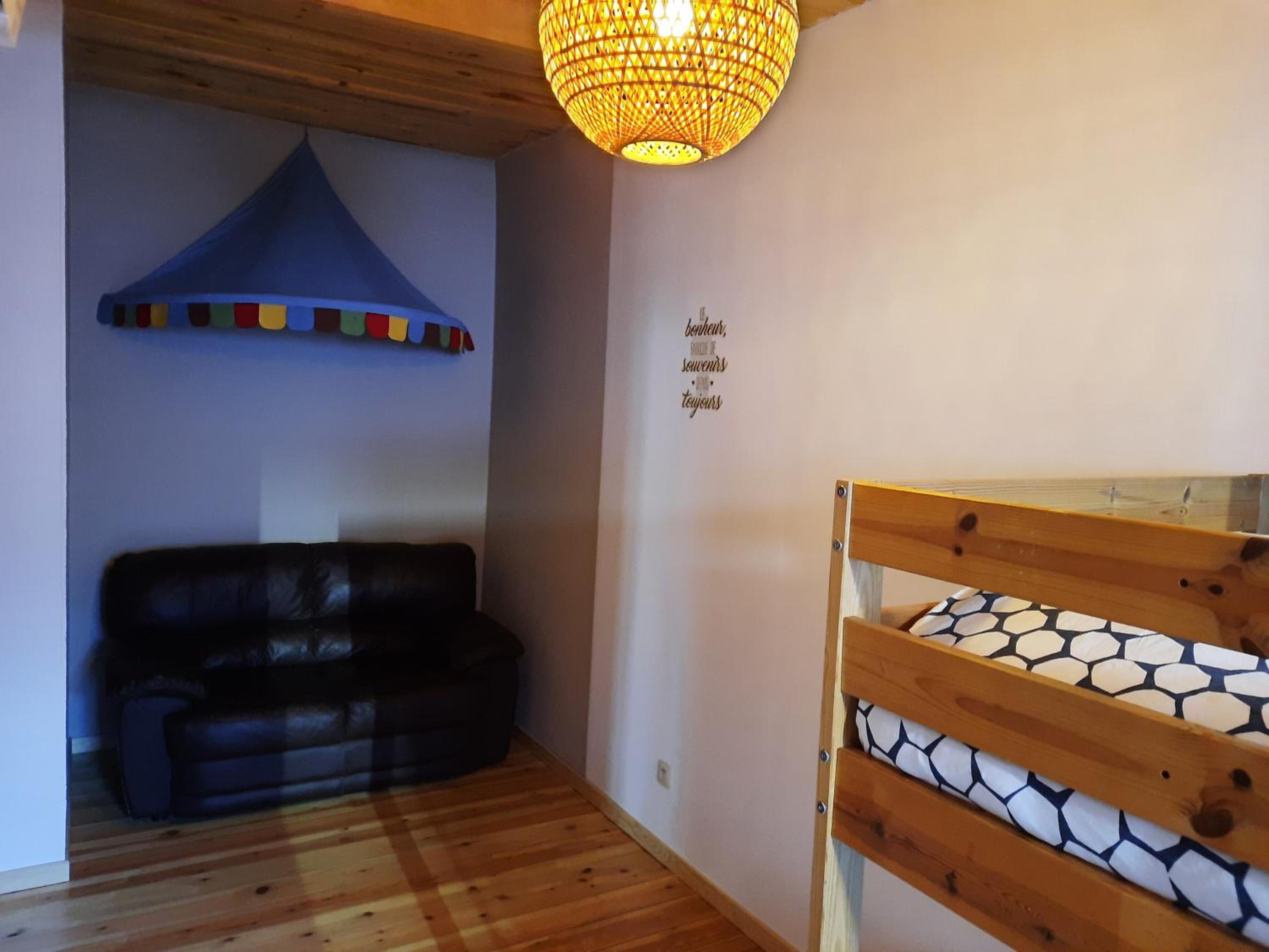 les chambres de la cour ( gite )