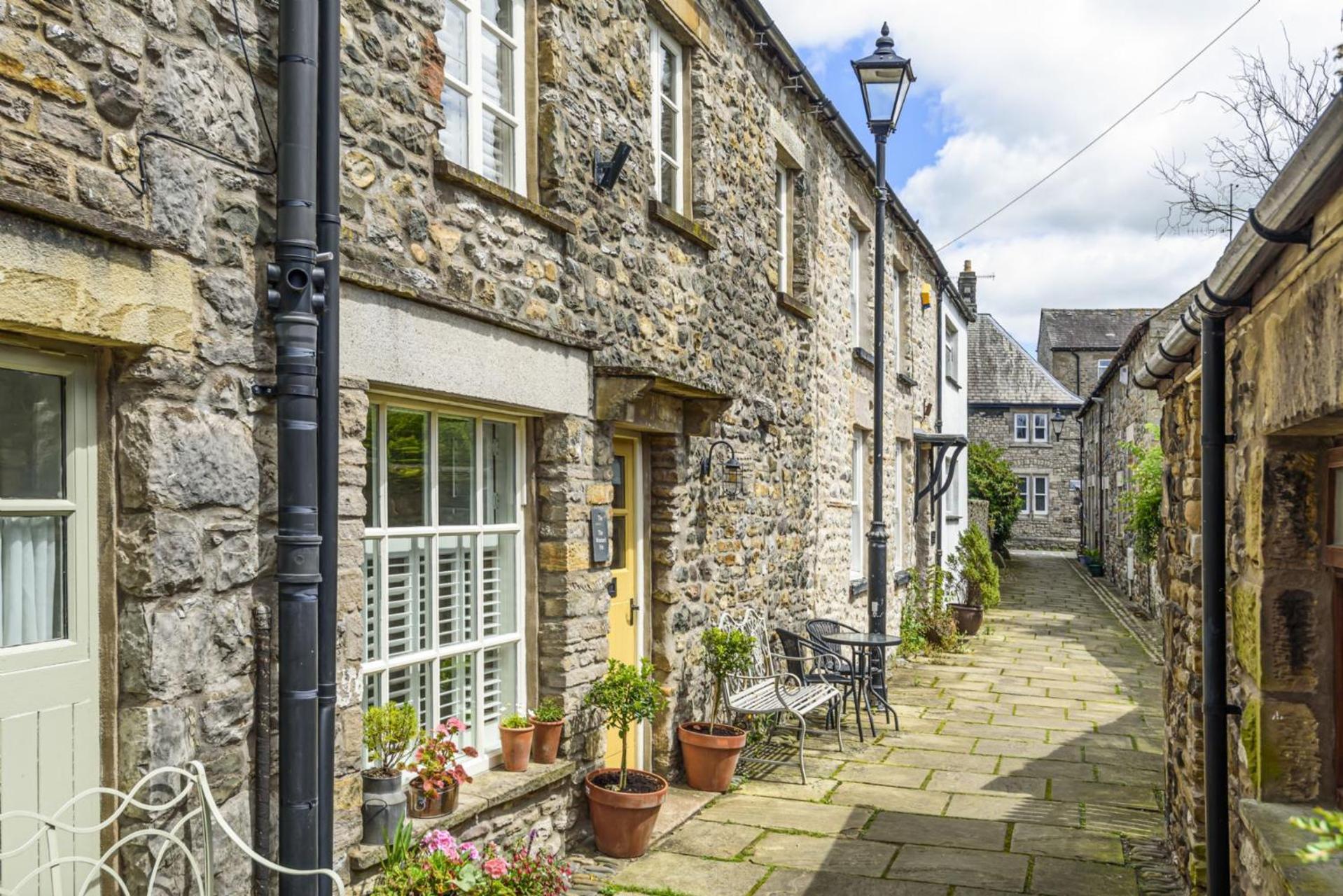 The Mustard Pot - Kirkby Lonsdale view 3