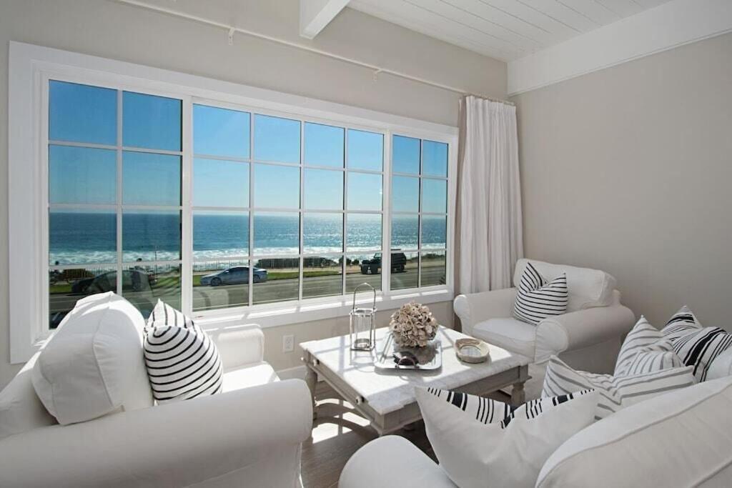 Expansive Ocean View, Private Balcony, Across from Beach view 5