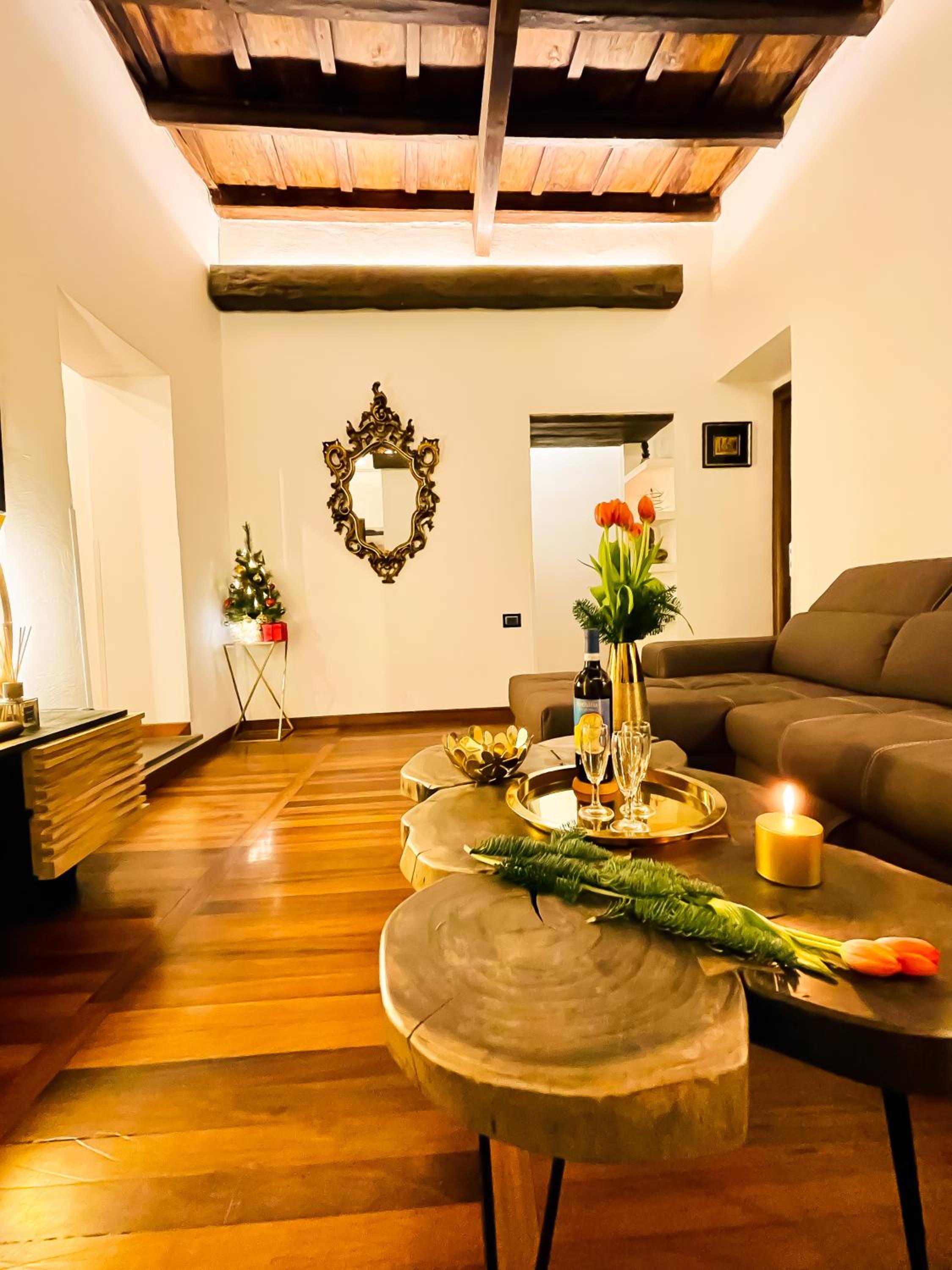 Trevi Fountain Luxury Guest House