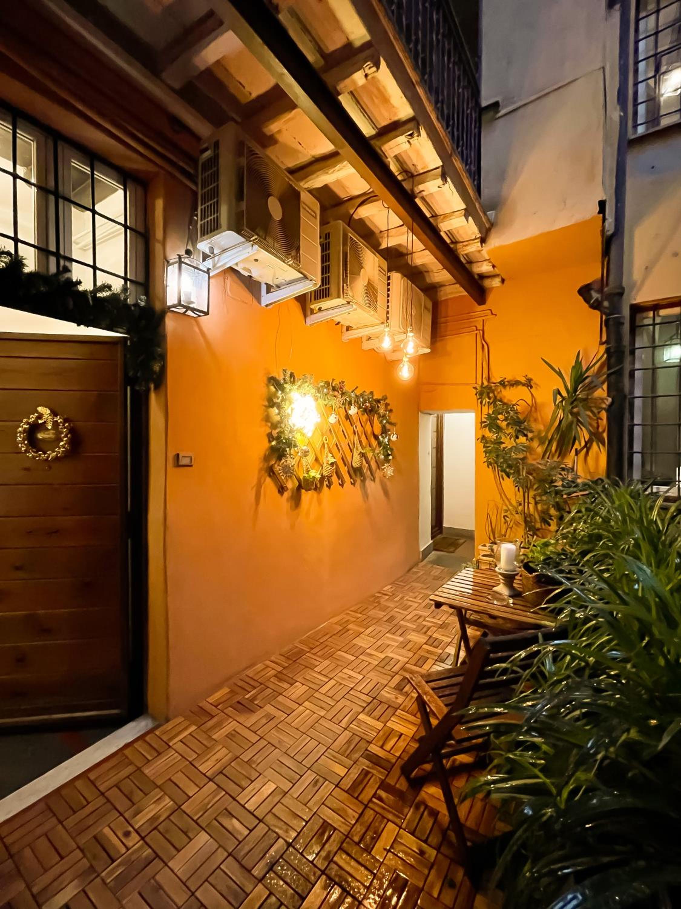 Trevi Fountain Luxury Guest House