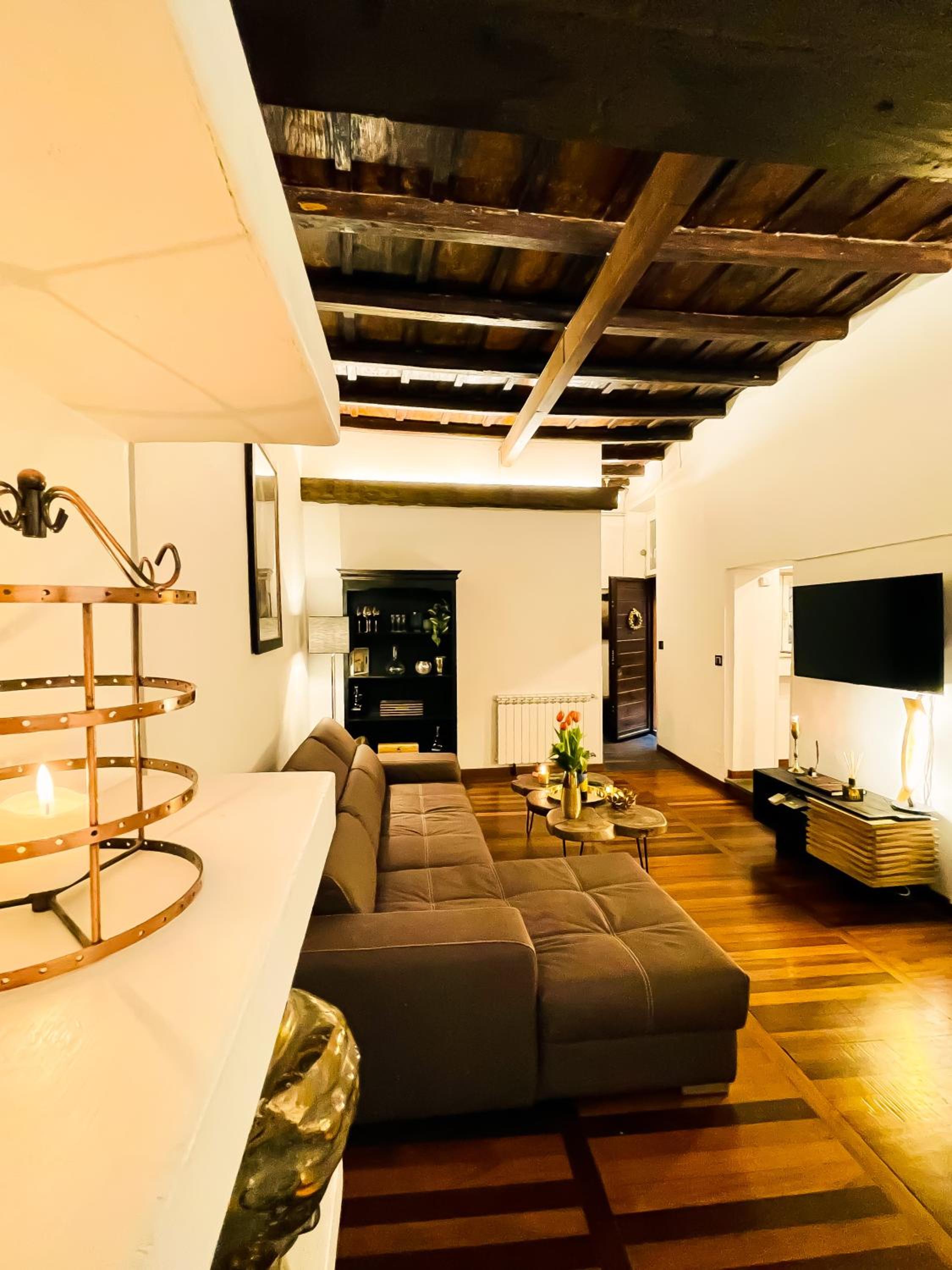 Trevi Fountain Luxury Guest House