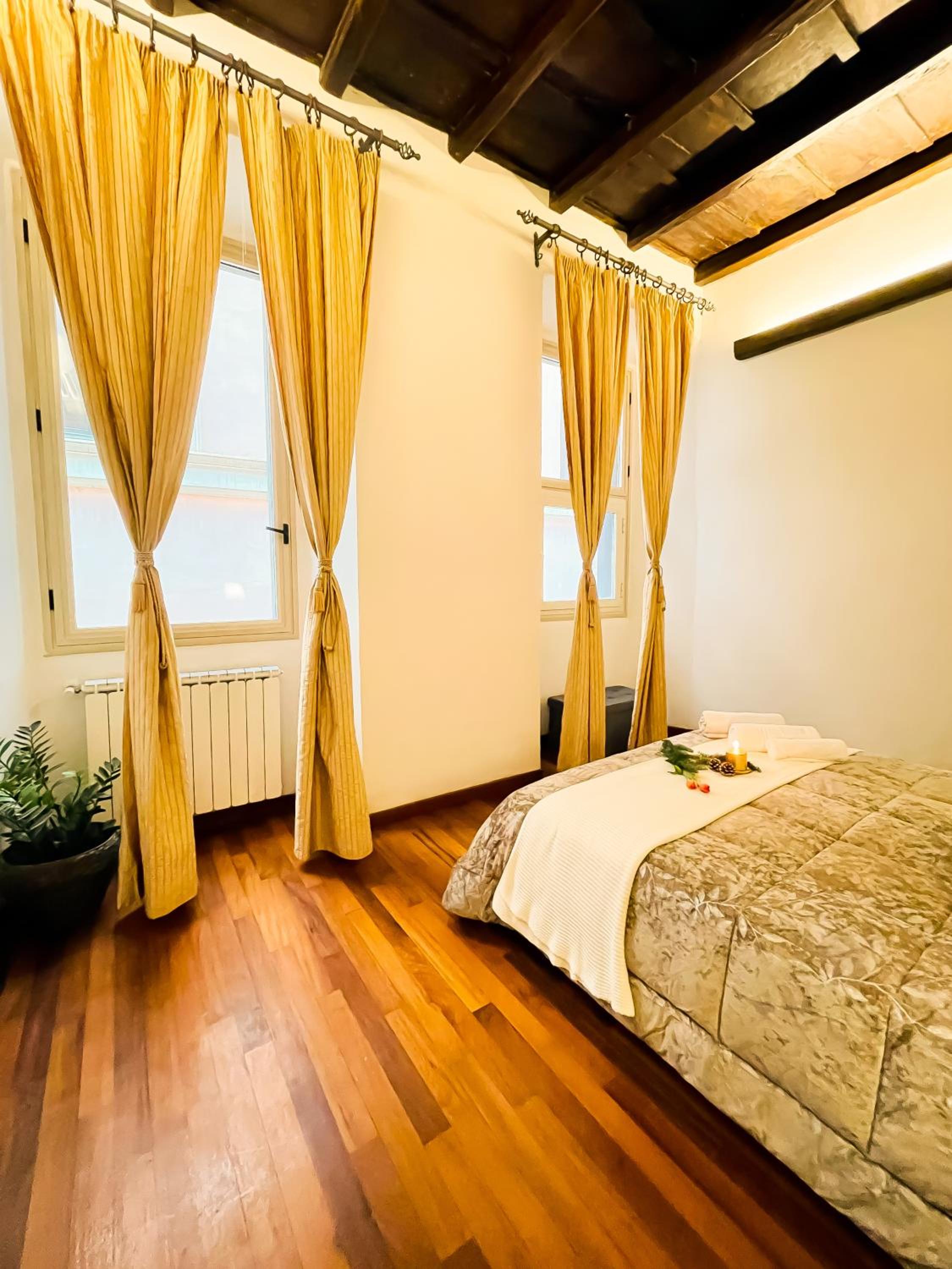 Trevi Fountain Luxury Guest House