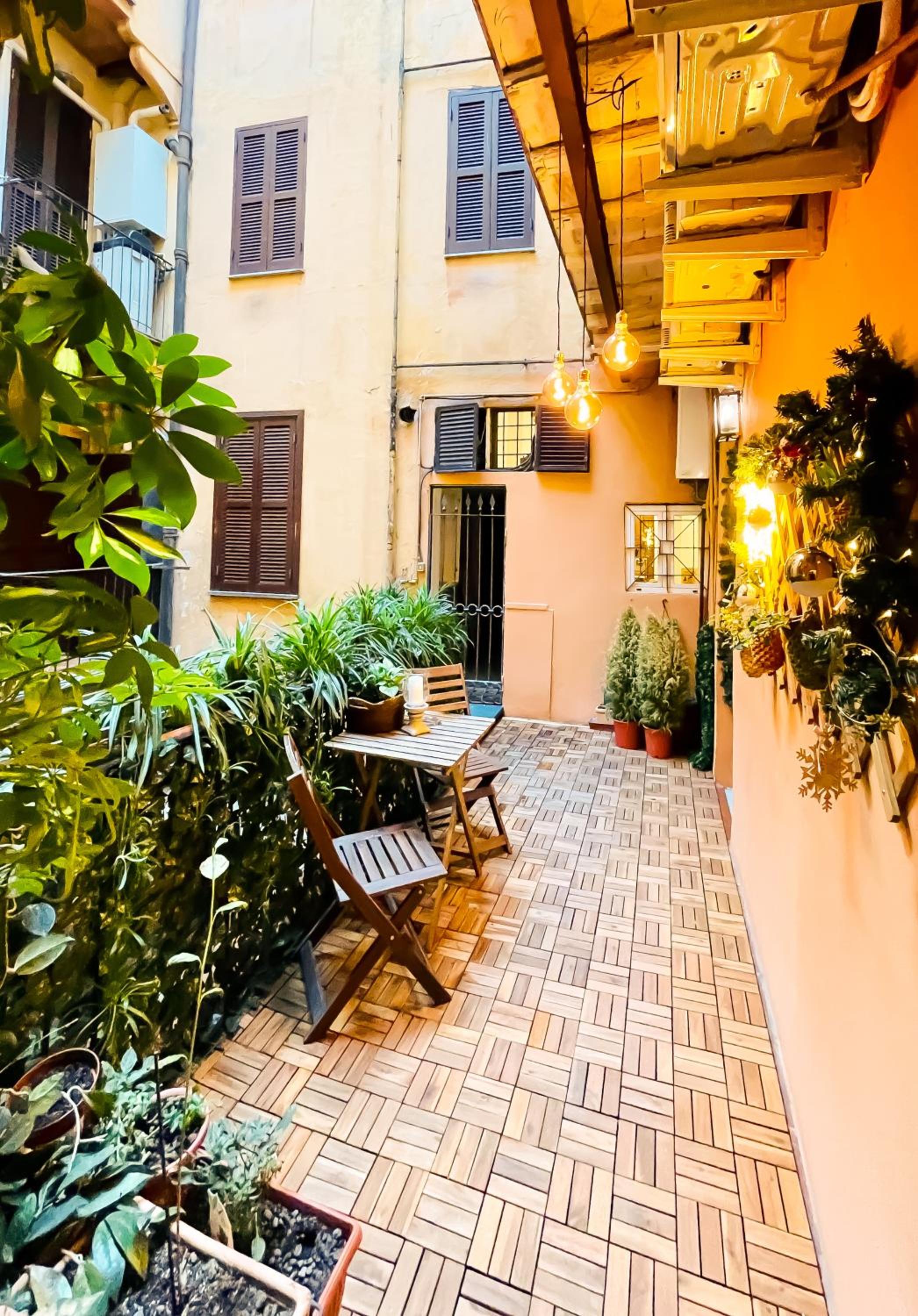 Trevi Fountain Luxury Guest House