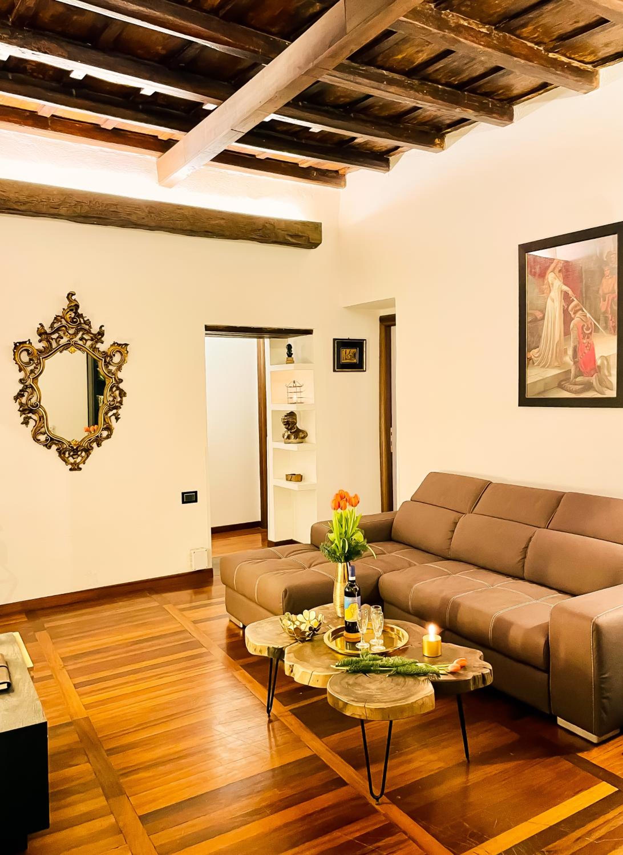 Trevi Fountain Luxury Guest House