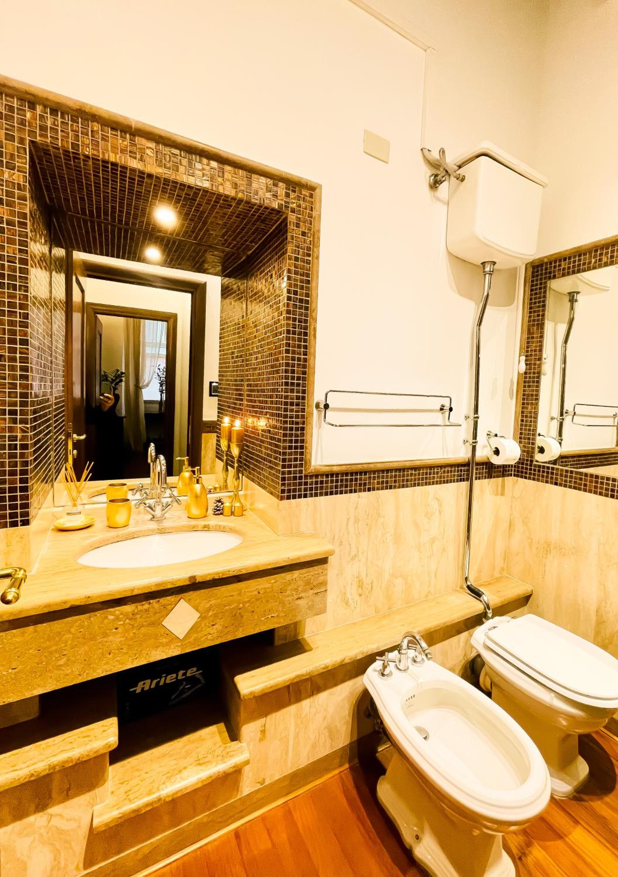 Trevi Fountain Luxury Guest House