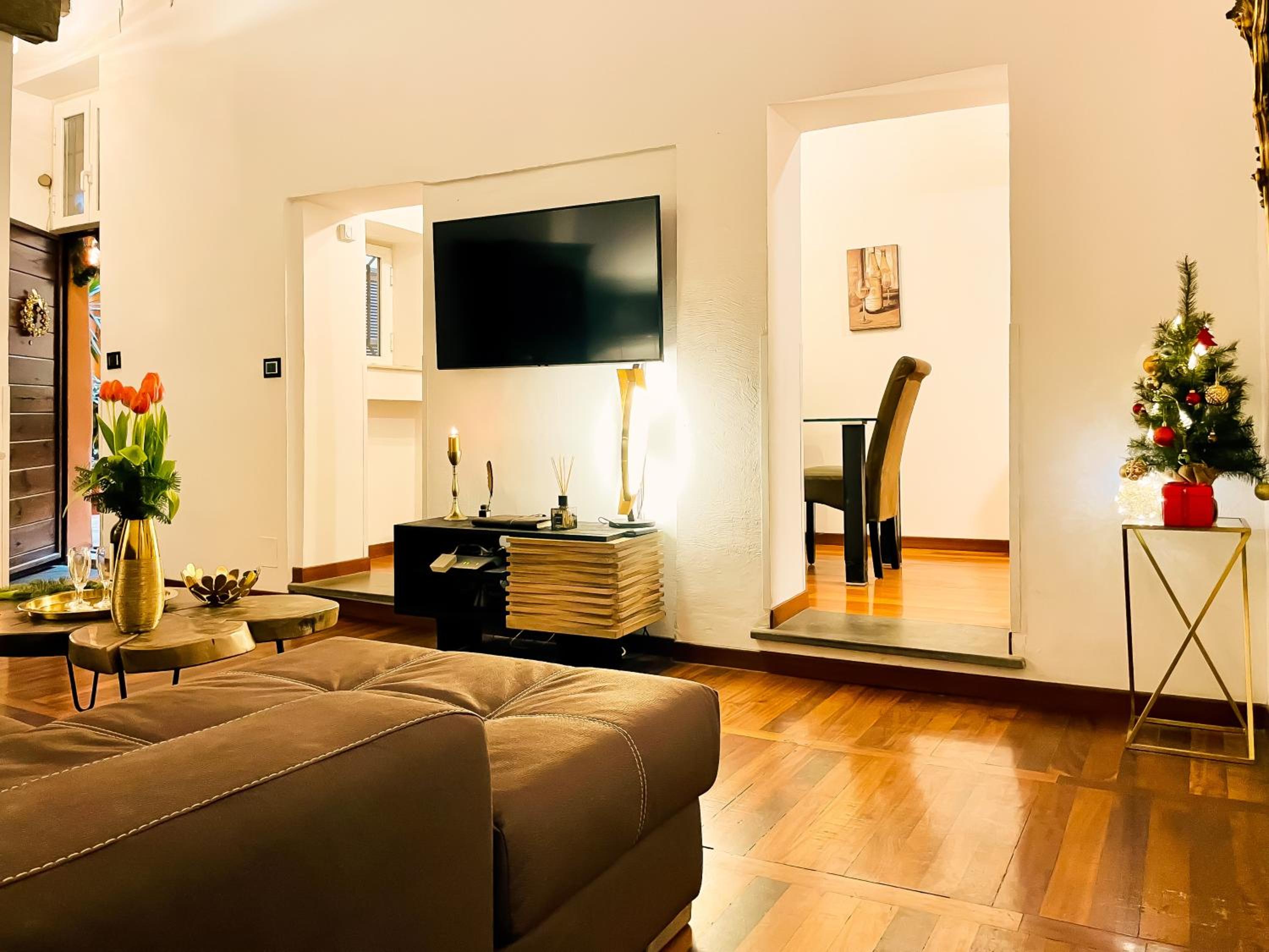 Trevi Fountain Luxury Guest House