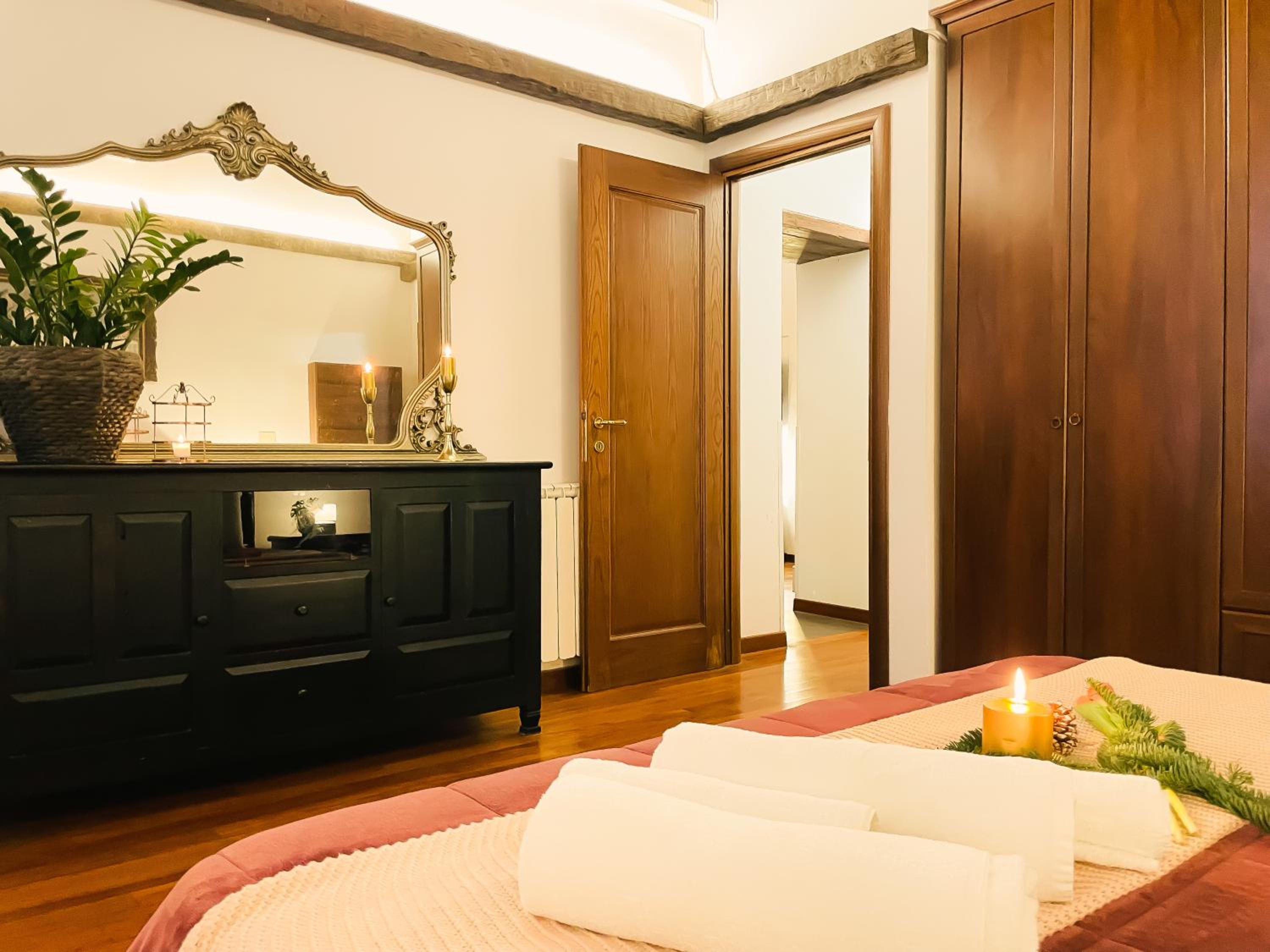 Trevi Fountain Luxury Guest House