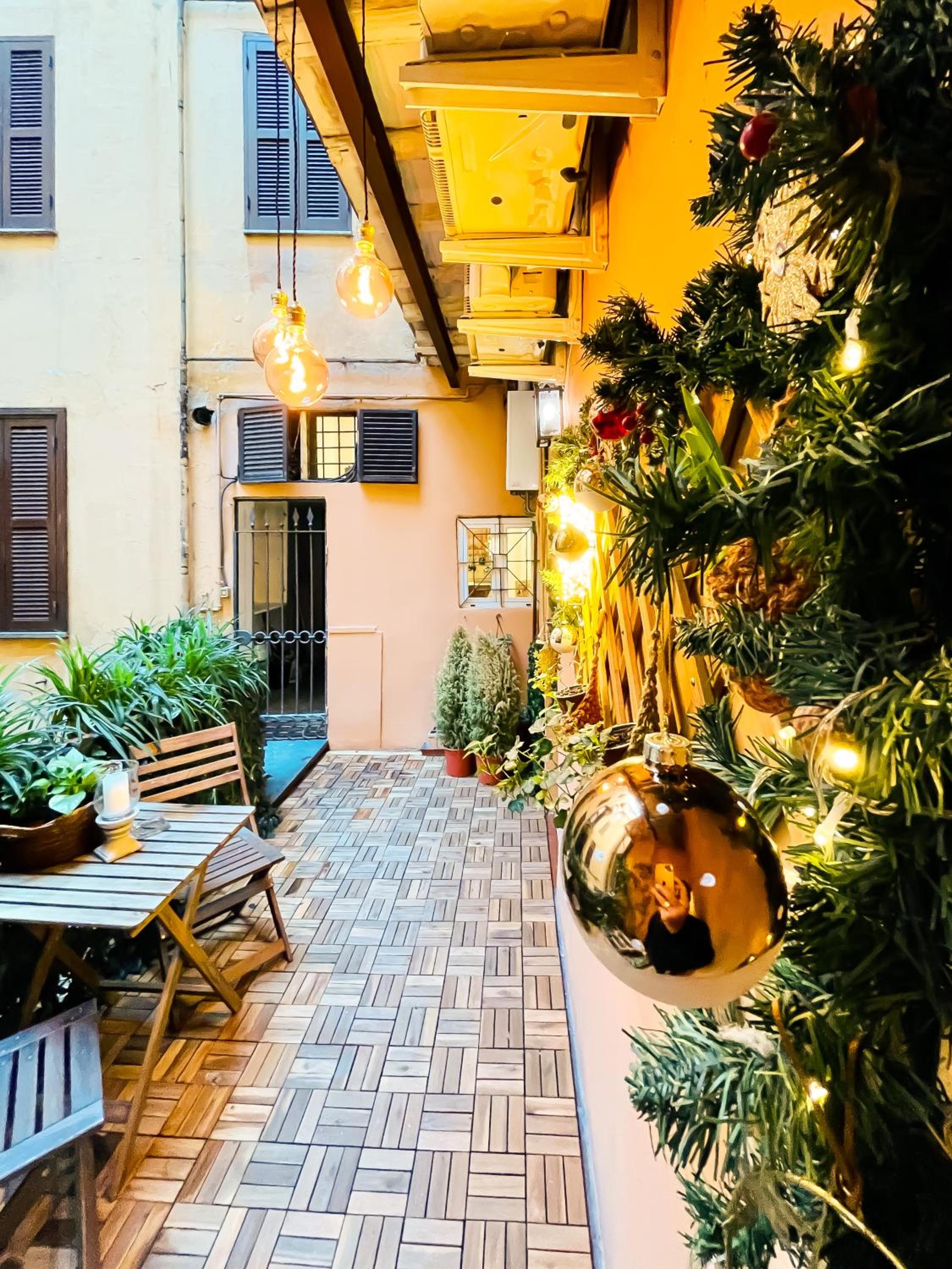 Trevi Fountain Luxury Guest House