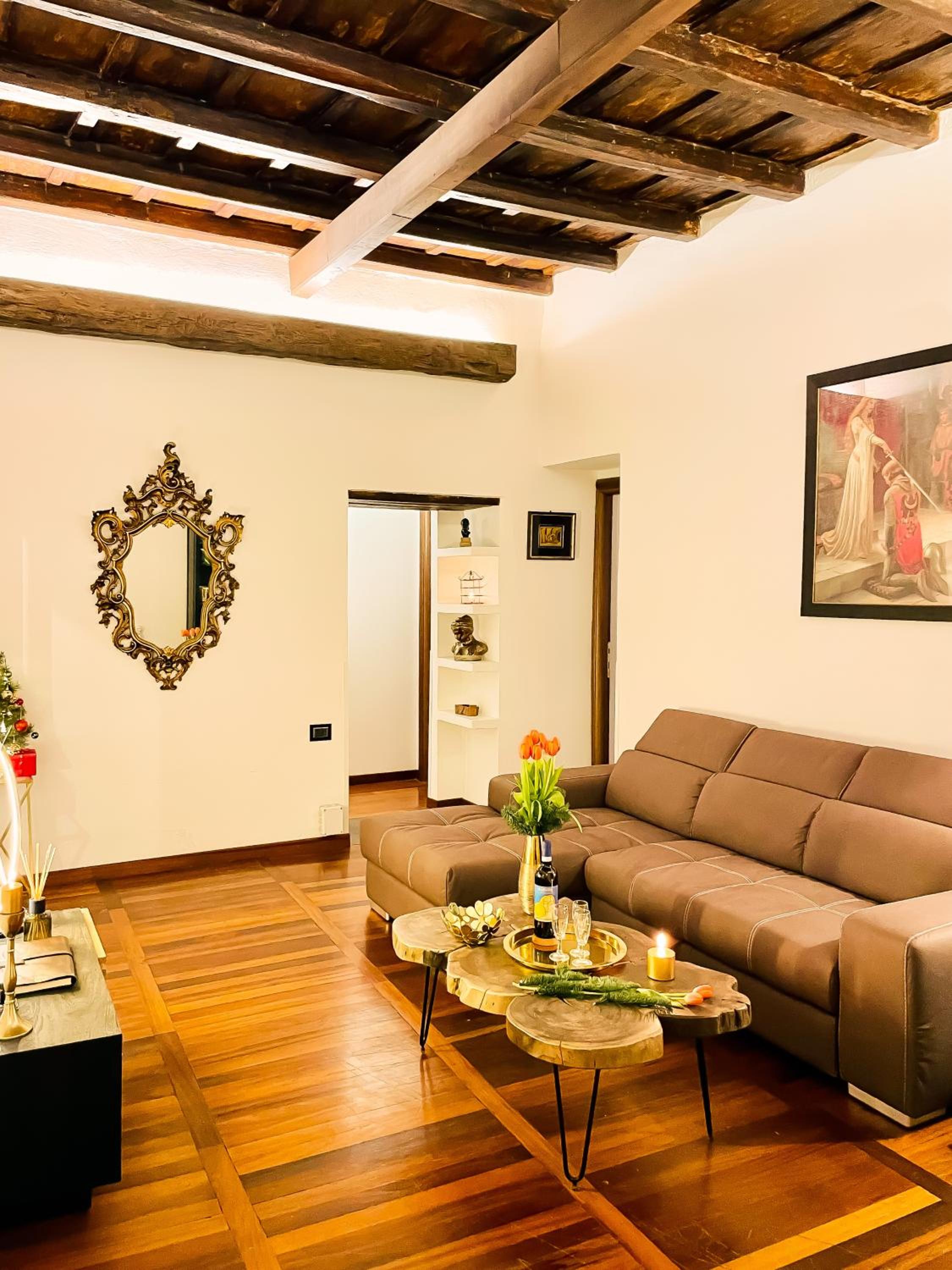Trevi Fountain Luxury Guest House