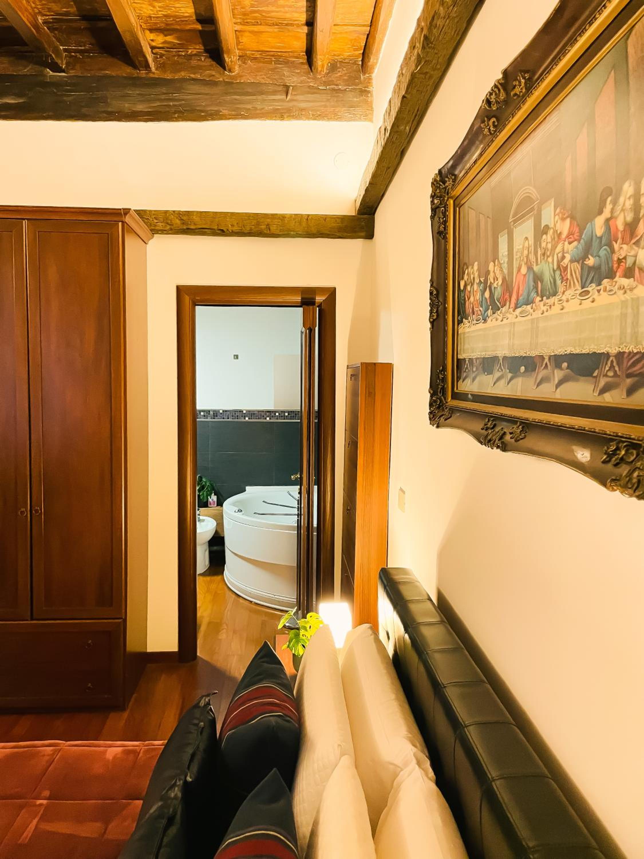 Trevi Fountain Luxury Guest House