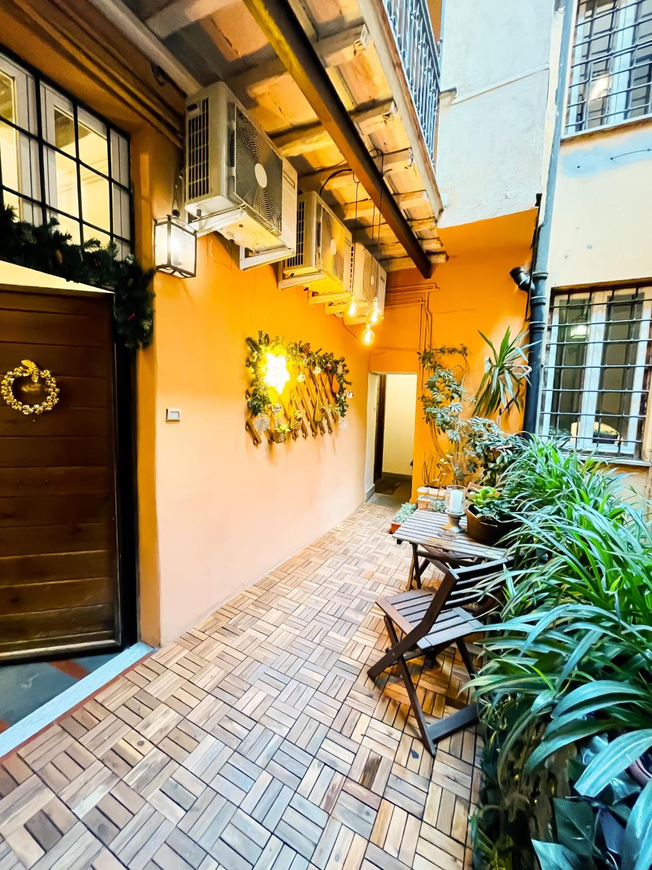 Trevi Fountain Luxury Guest House