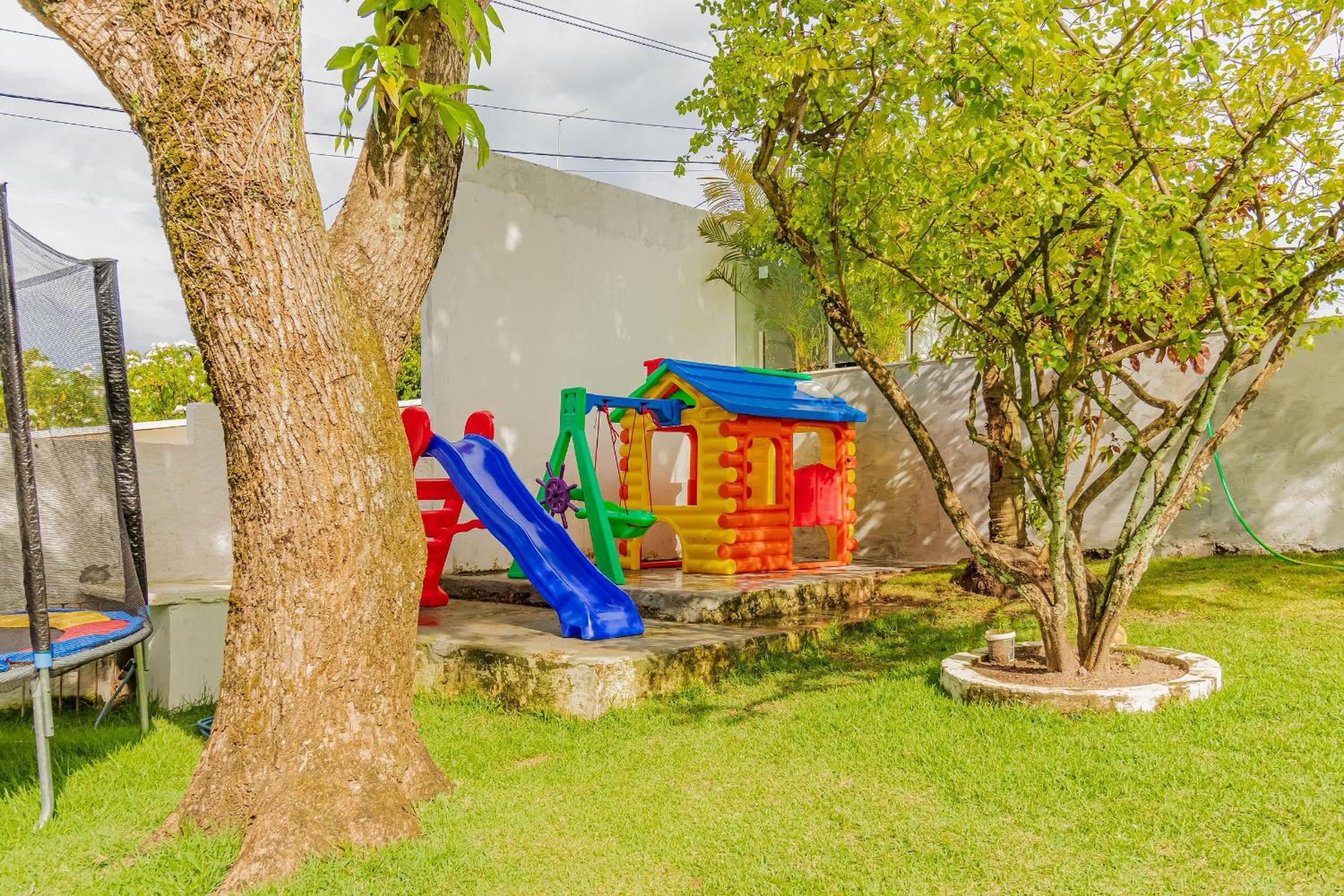 GB77 Great House 5/4, Pool and Barbecue
