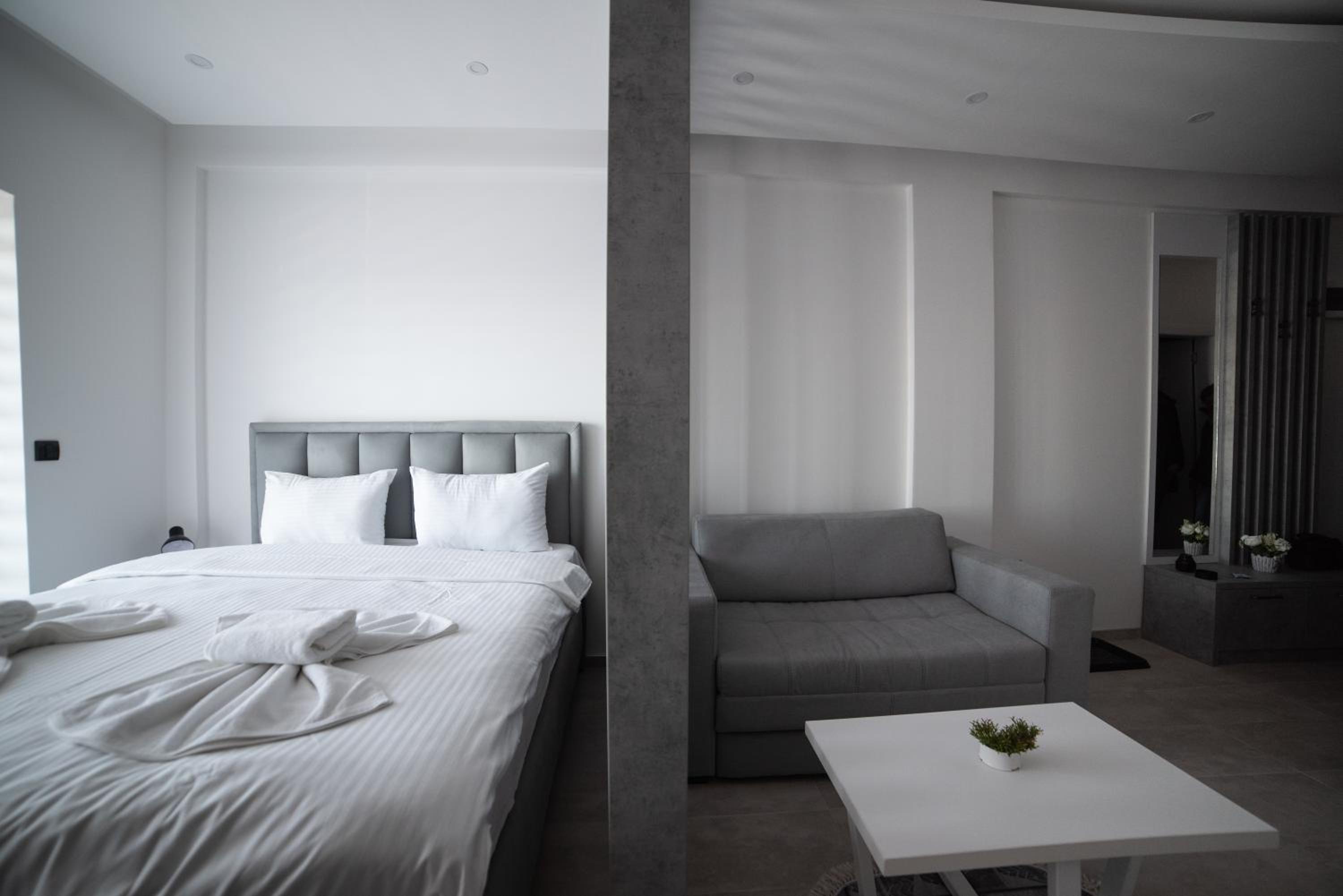 NLux 10 Apartment