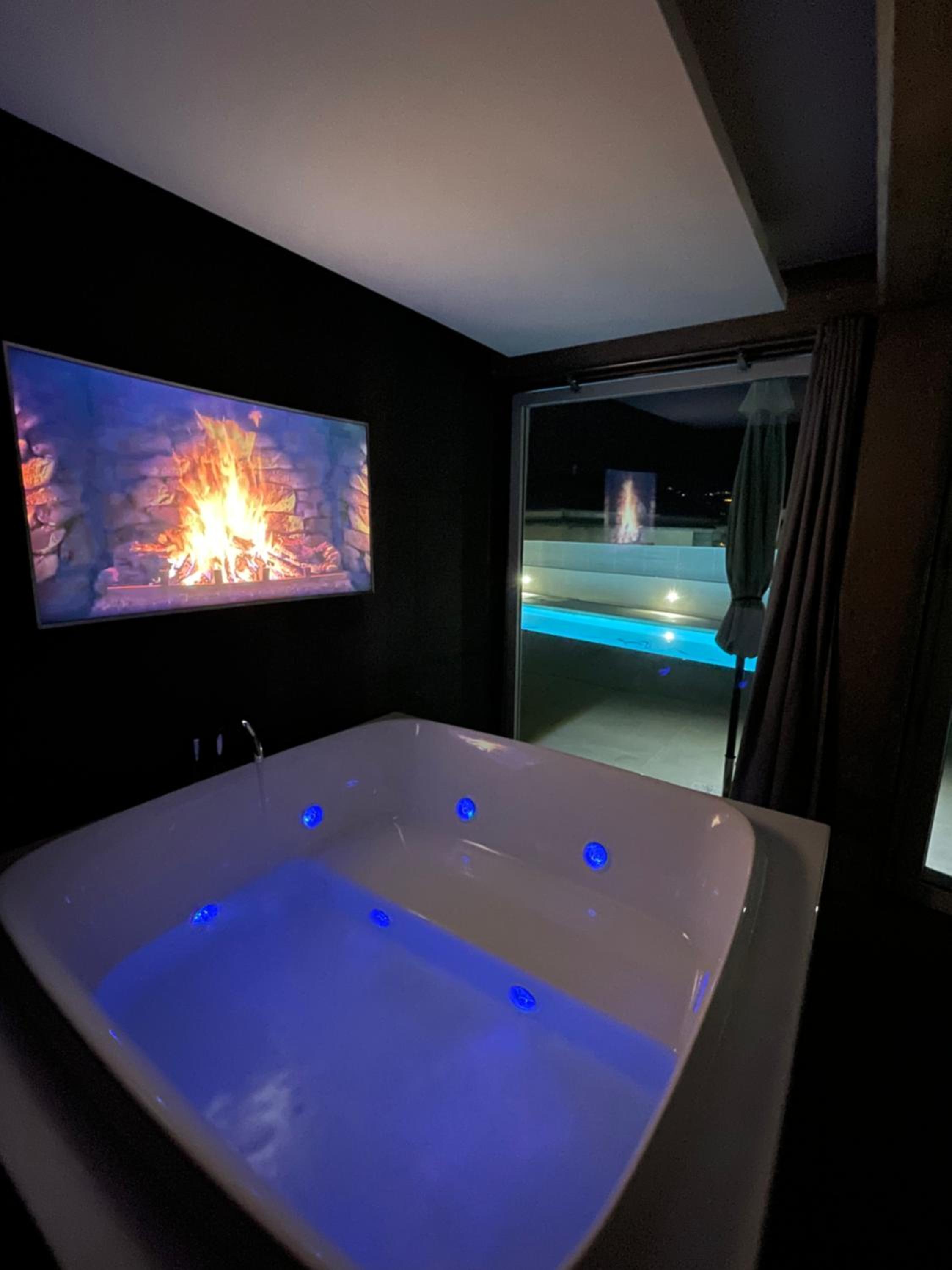 Tropicana Suite - Adults Only view 3