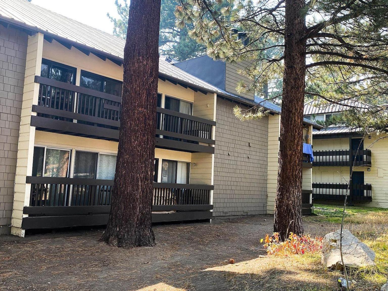 Hotel Mountain Shadows Home away from Home - Image 1