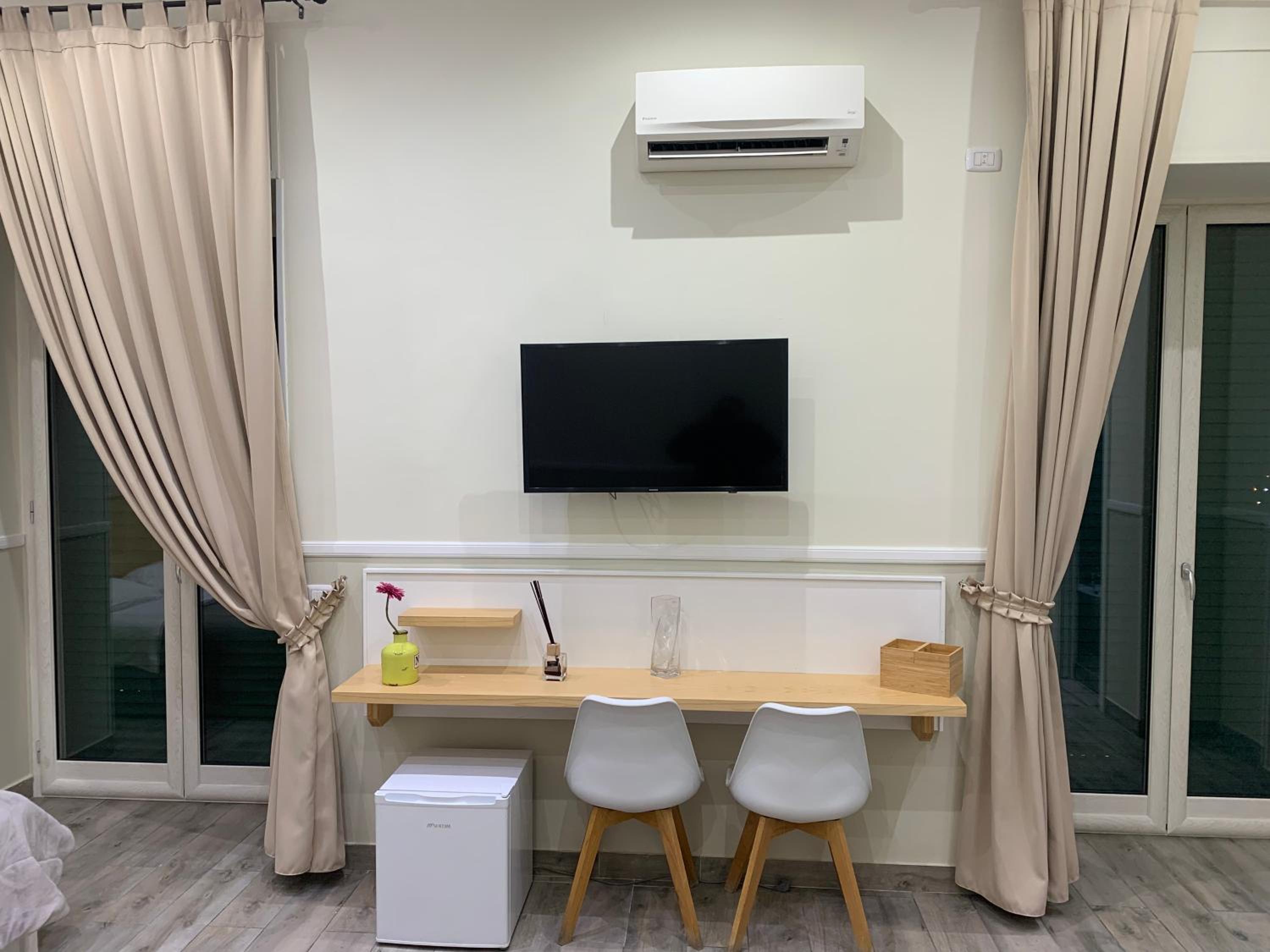 Parthenope Rooms