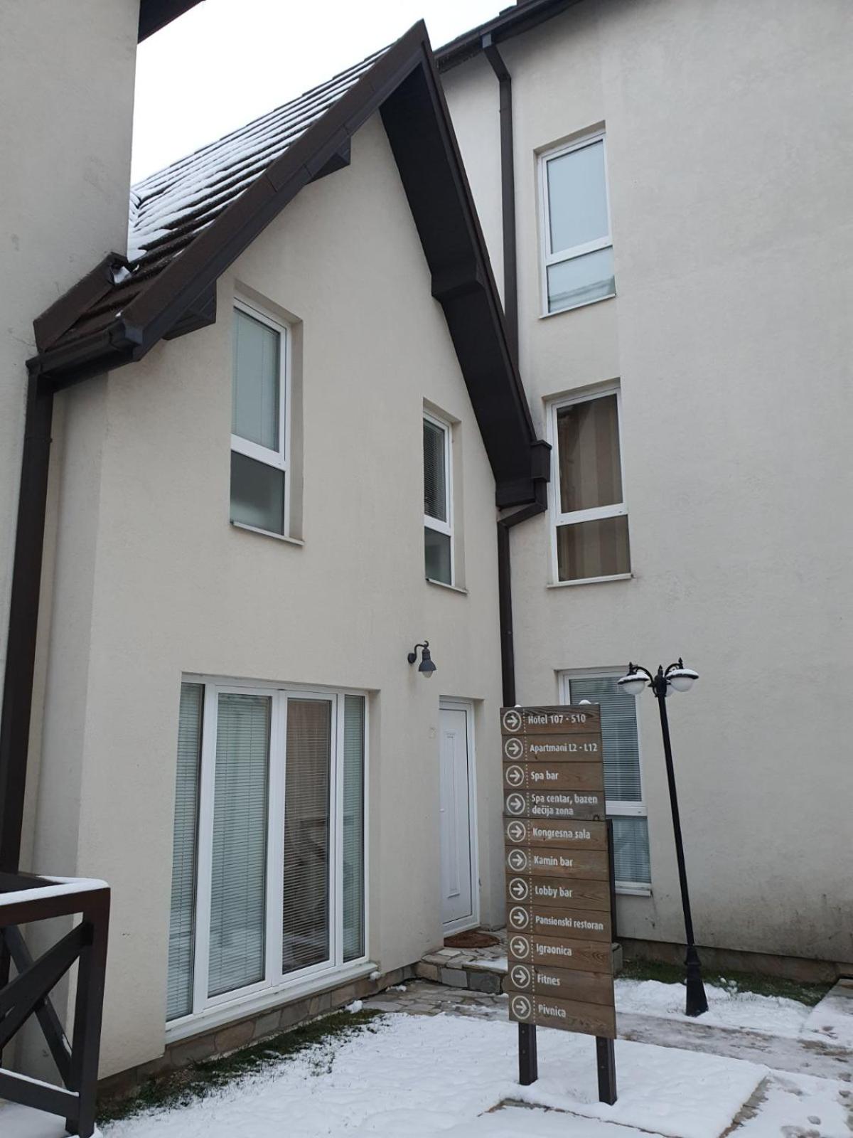 Apartmani Panovic MKKraljevi Čardaci view 2