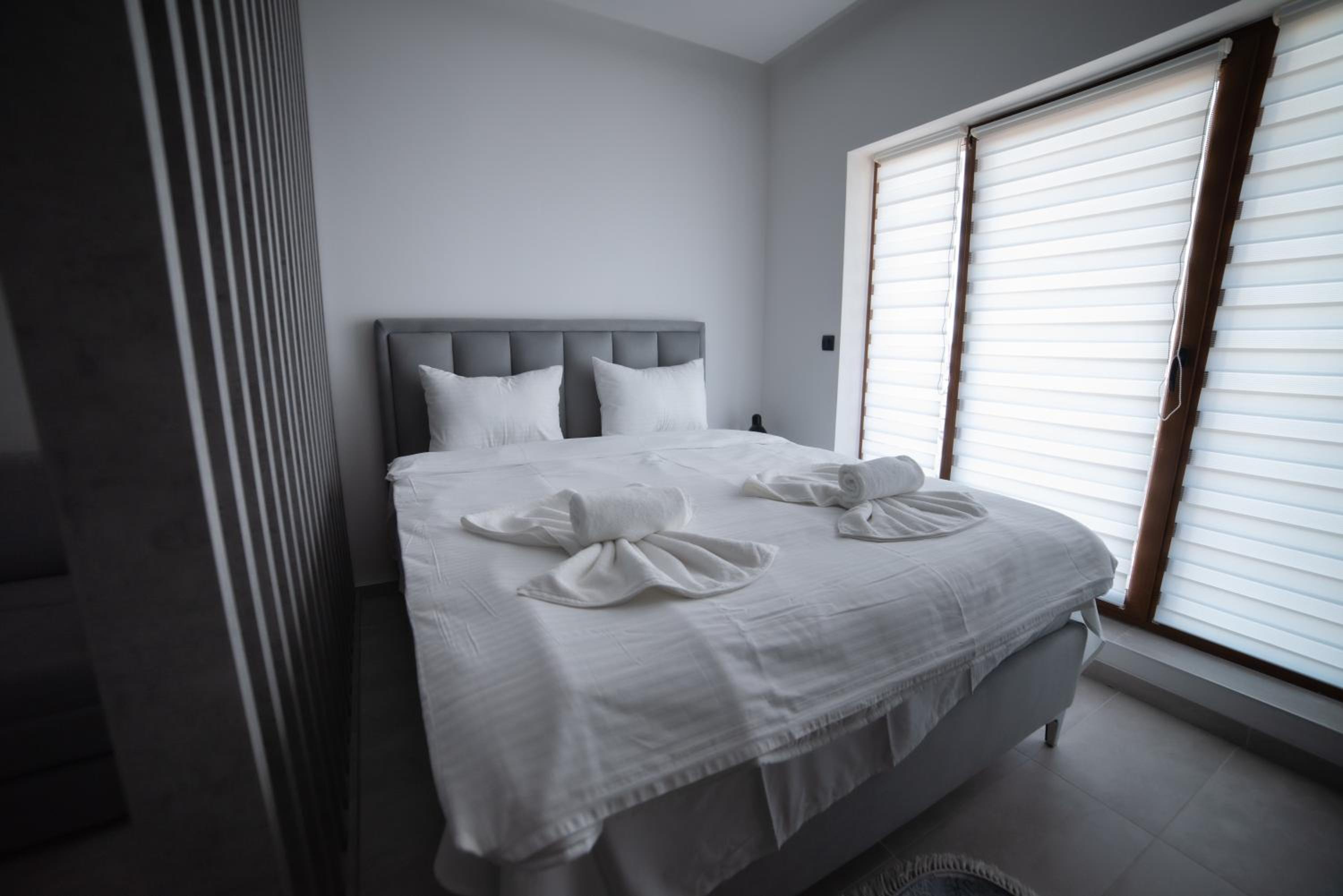 NLux 11 Apartment