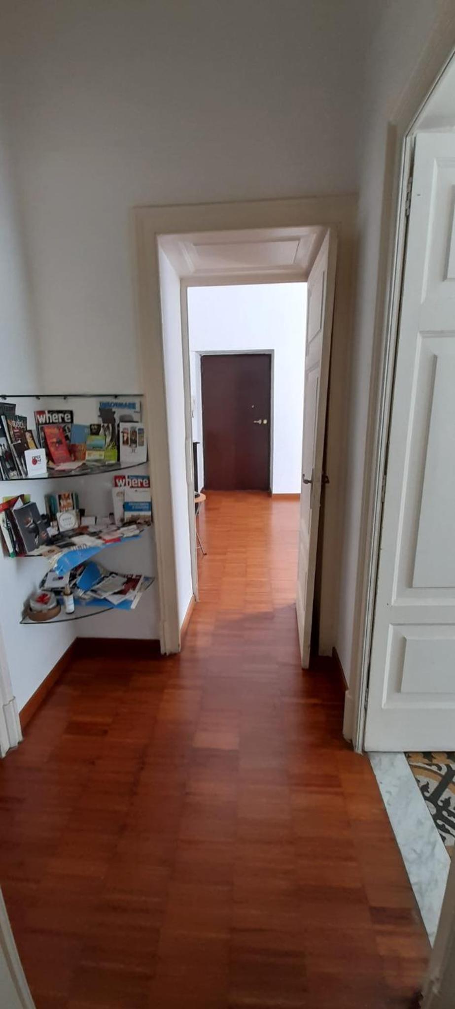 L'Atelier Vedi Napoli ai tuoi piedi