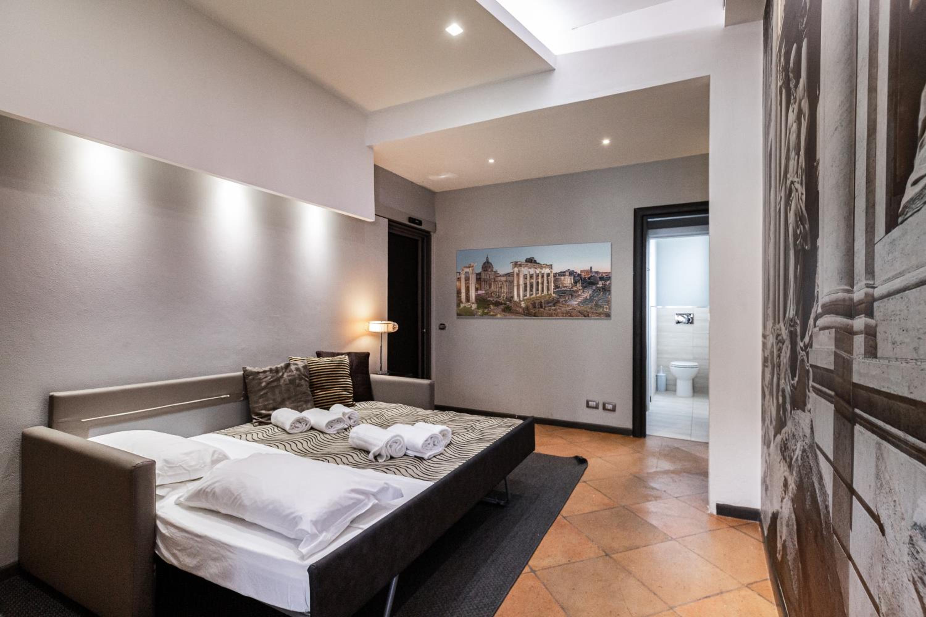 Daphne Suites