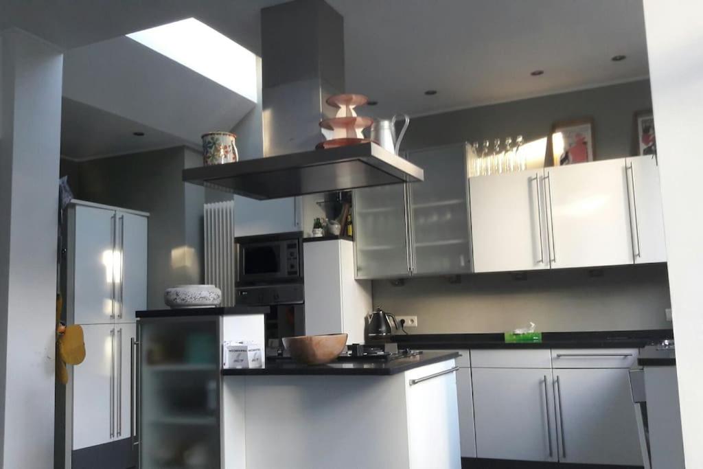 charming house with 3 bedrooms & terrace 10 minutes from city centre