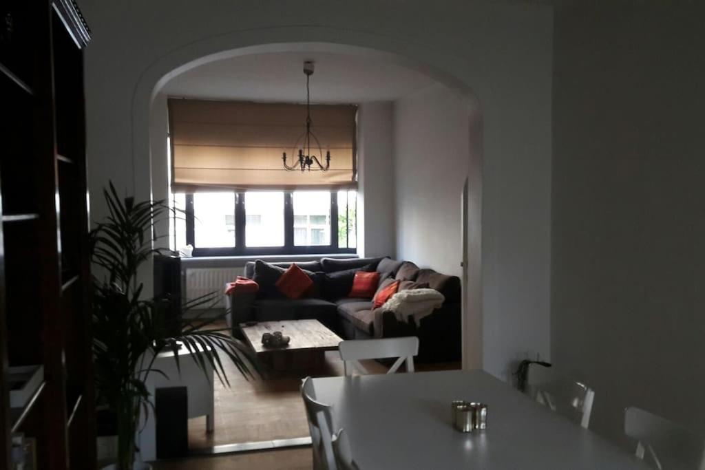 charming house with 3 bedrooms & terrace 10 minutes from city centre