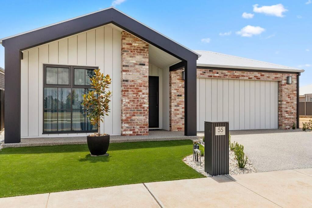 Golf fronted getaway Silverwoods