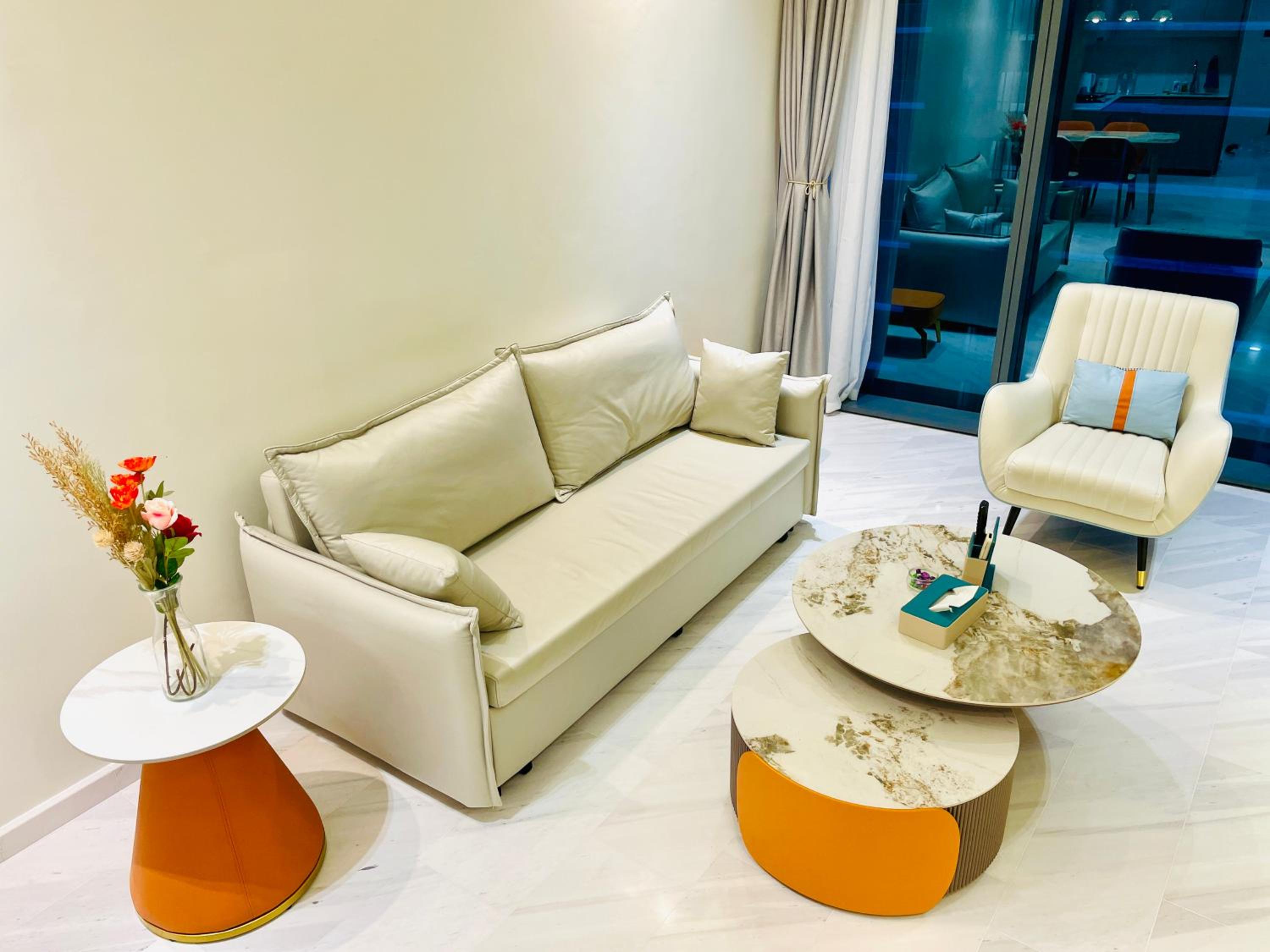 Eaton residences KLCC m@h