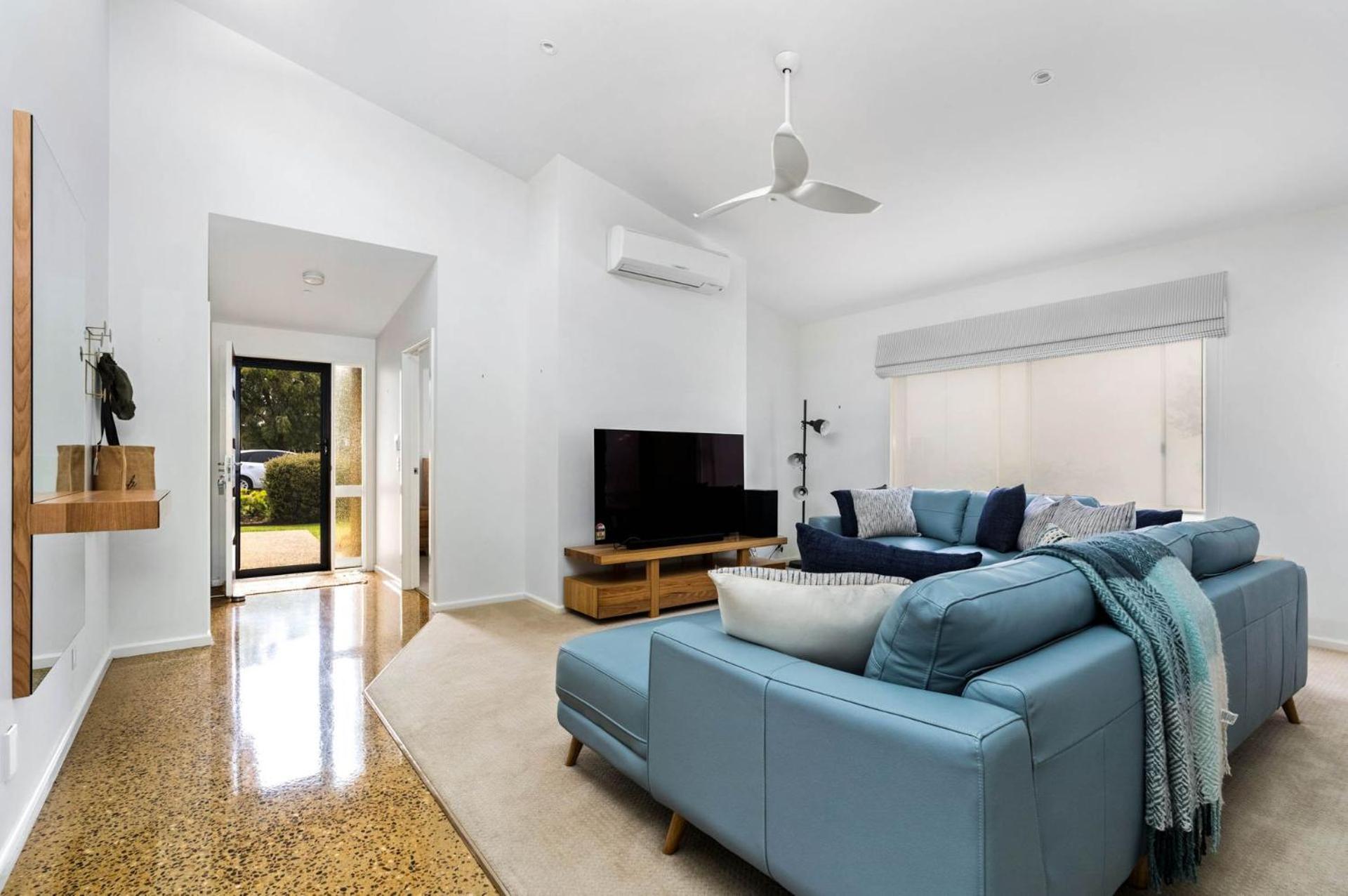 Invy Surf Hideaway