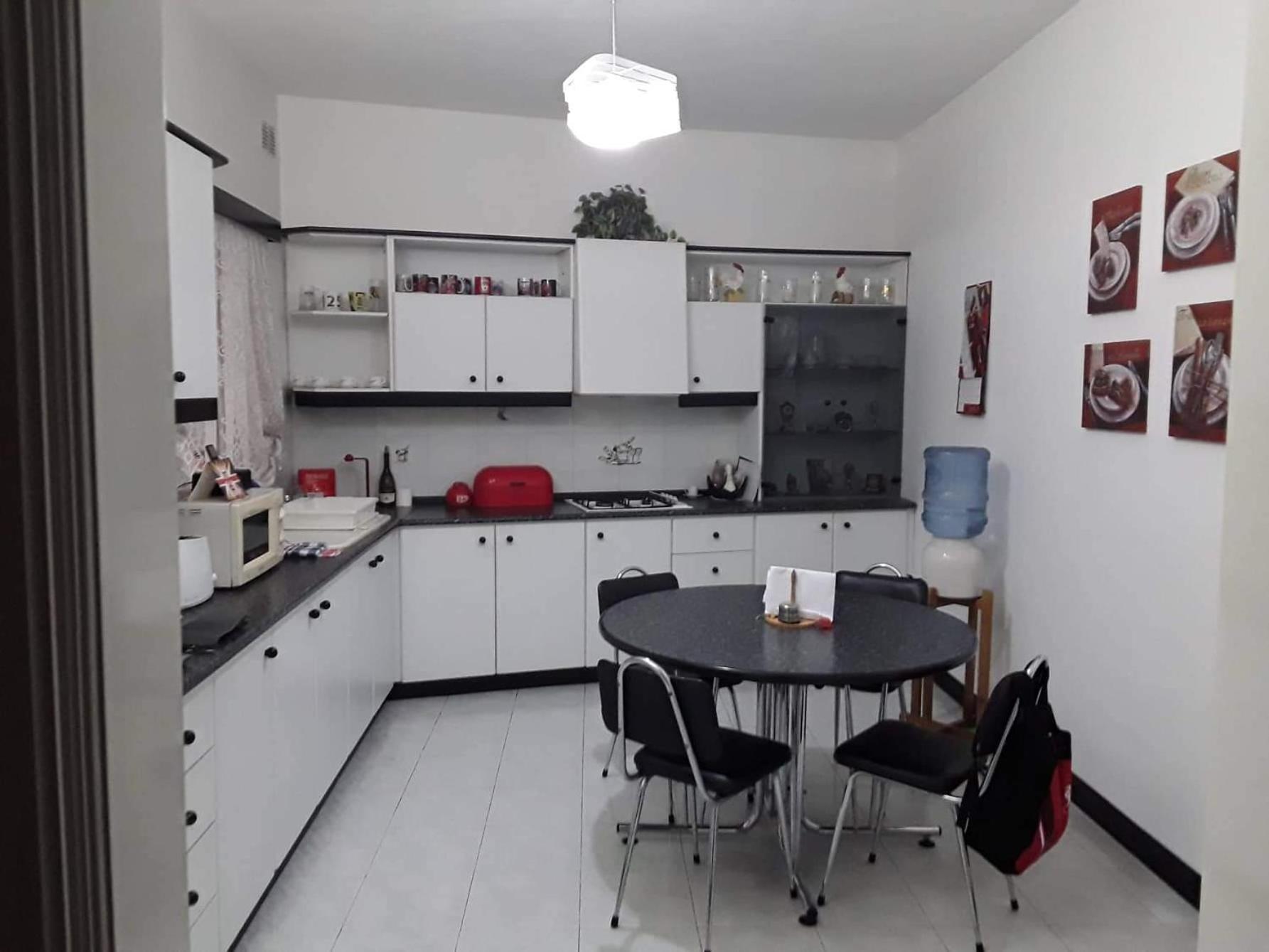 Room in Apartment - very bright well kept apartment view 5