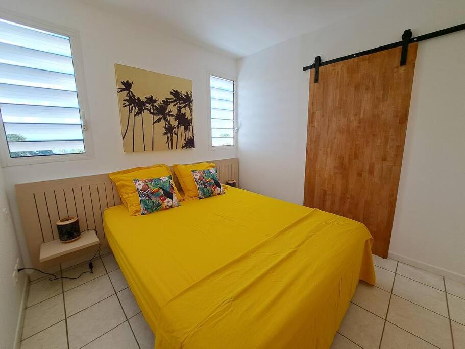 Appartement vue mer, résidence avec piscine à Tartane