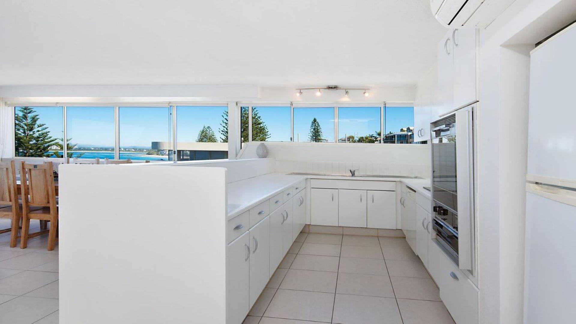 Wickham Point Unit 5 Kings Beach QLD