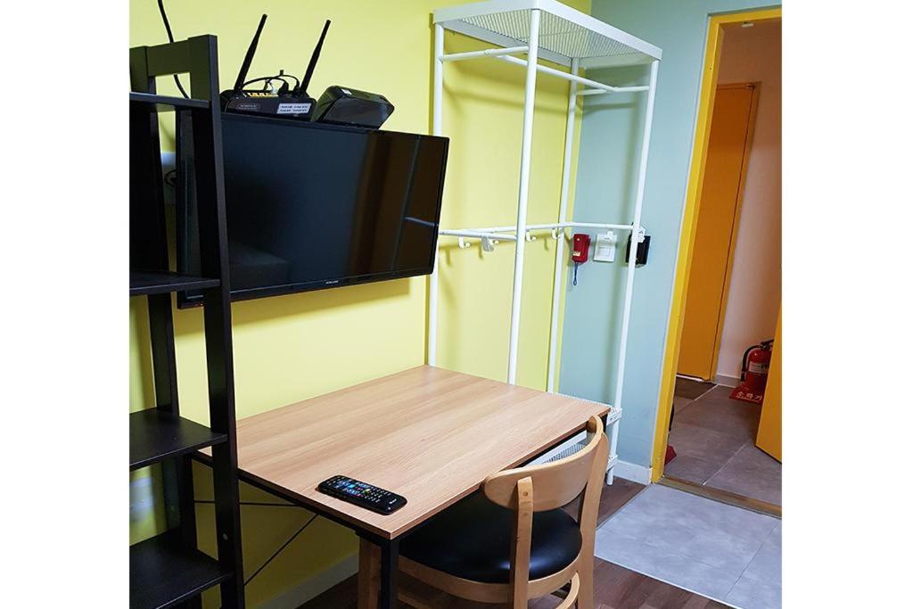 24 Guesthouse Sinchon Avenue