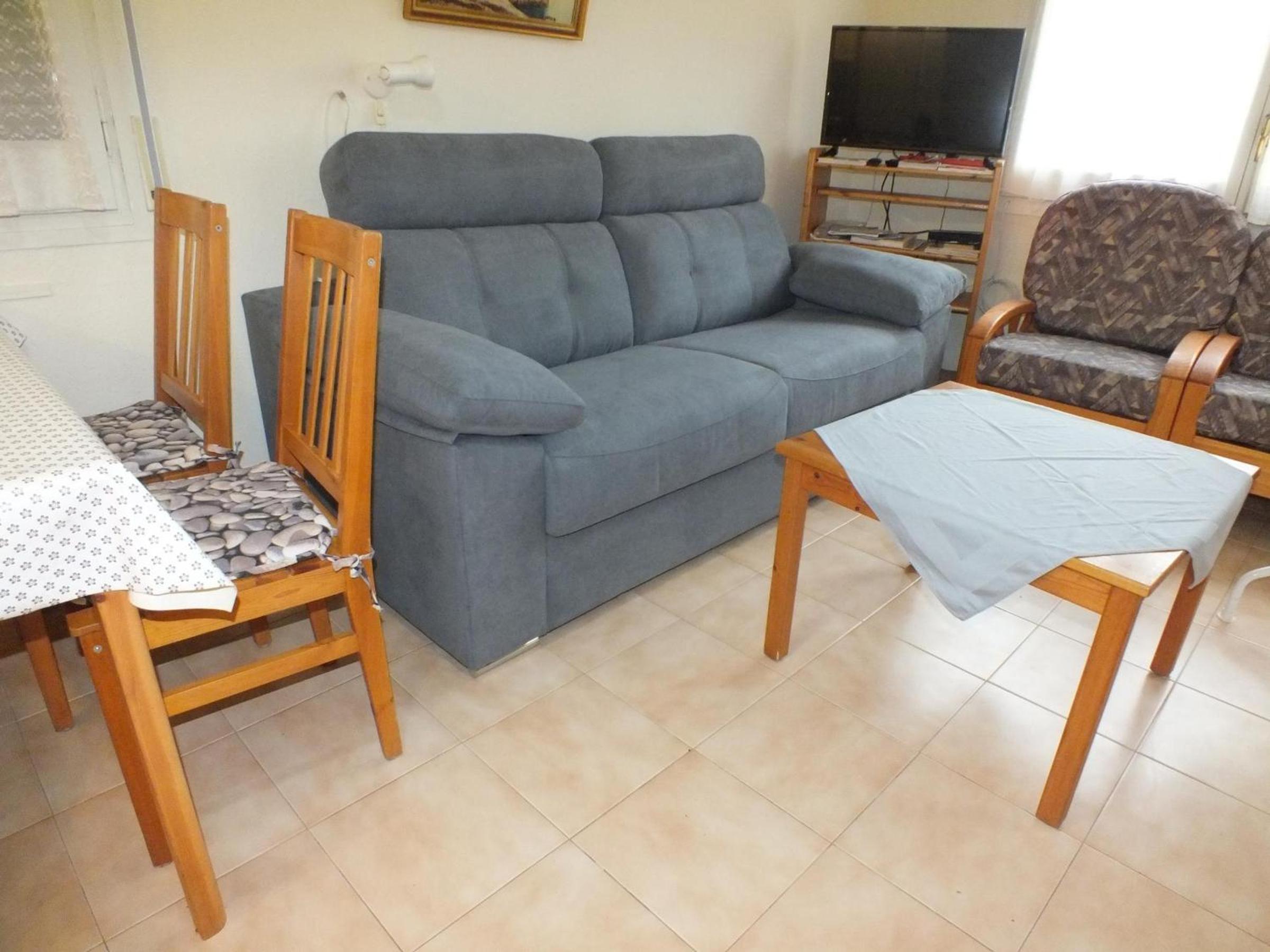 Apartamento luminoso con vista al mar, balcón, aparcamiento, aire acondicionado y cocina equipada en Roses - ES-204-10 view 4