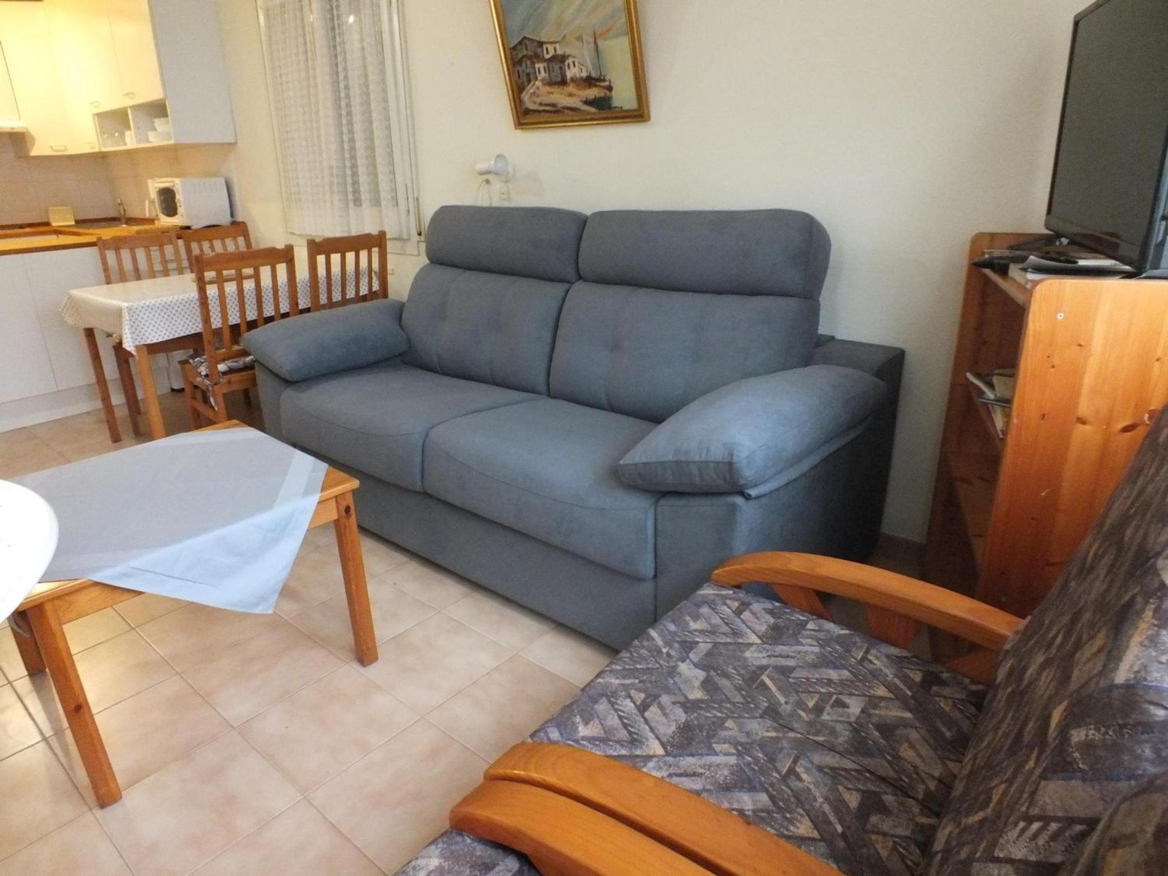 Apartamento luminoso con vista al mar, balcón, aparcamiento, aire acondicionado y cocina equipada en Roses - ES-204-10 view 5
