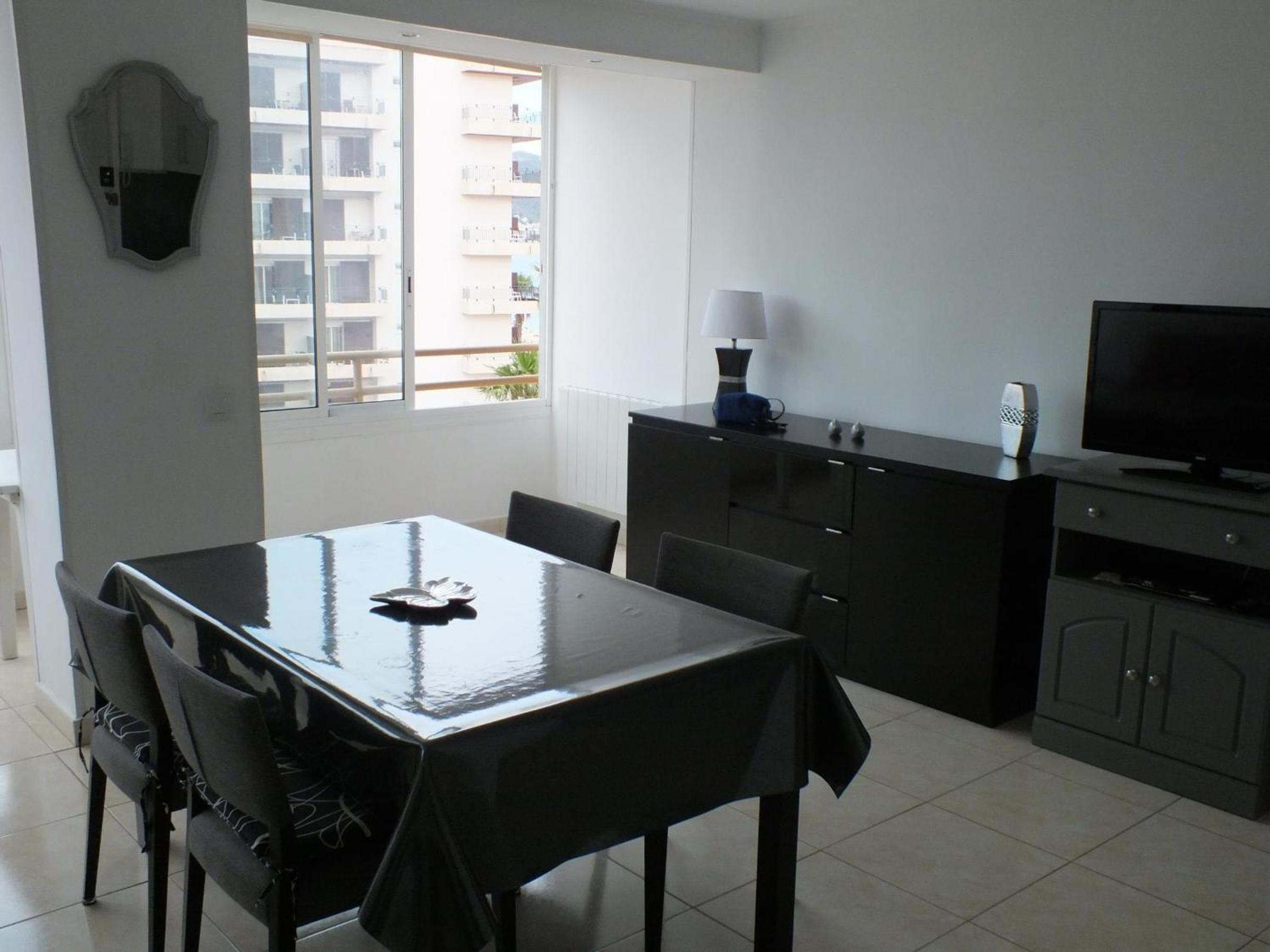 Encantador apartamento de 1 habitación con piscina y jardín en Roses Santa-Margarita - ES-204-24 photo 4