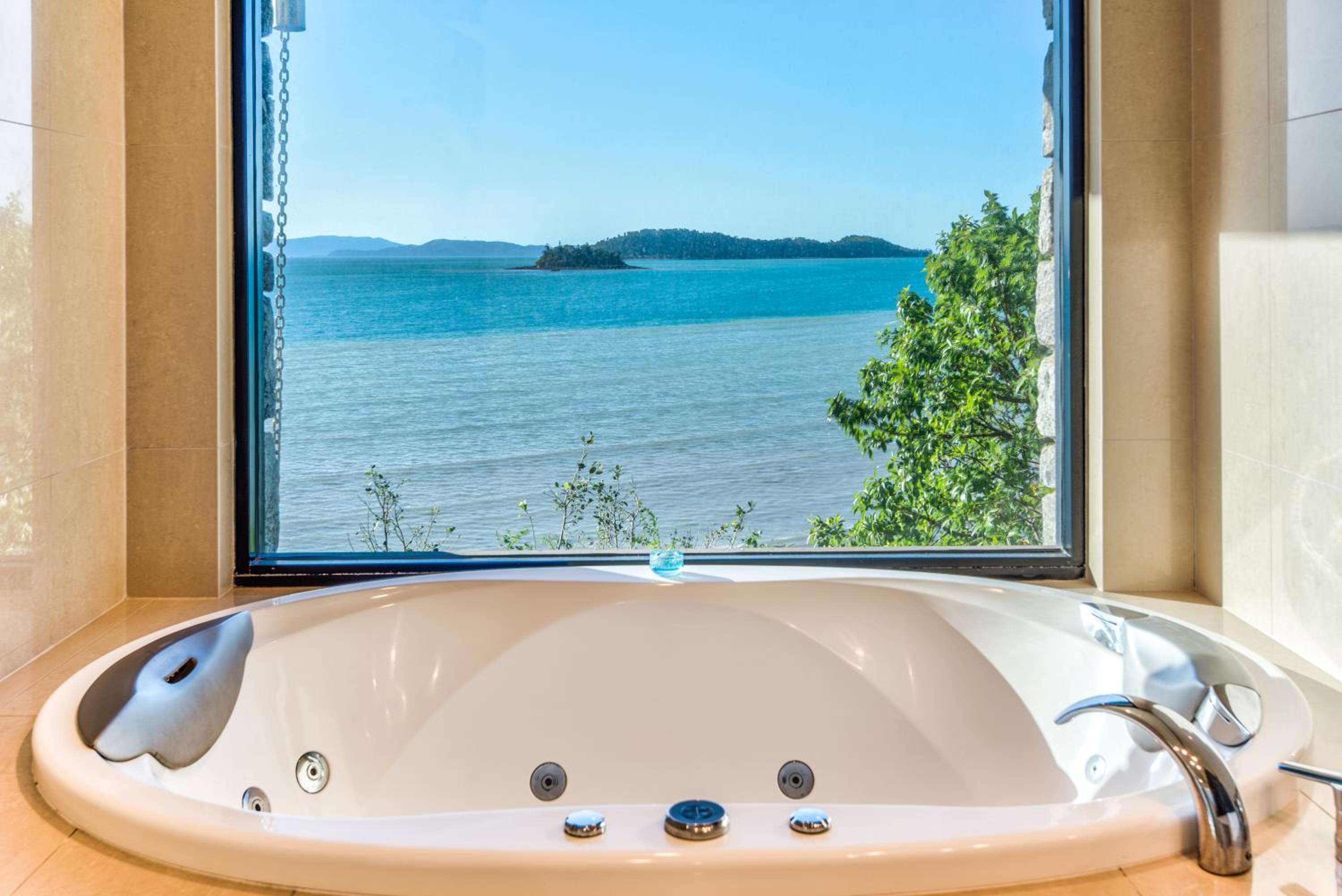 Edge Apartments on Hamilton Island by HIHA